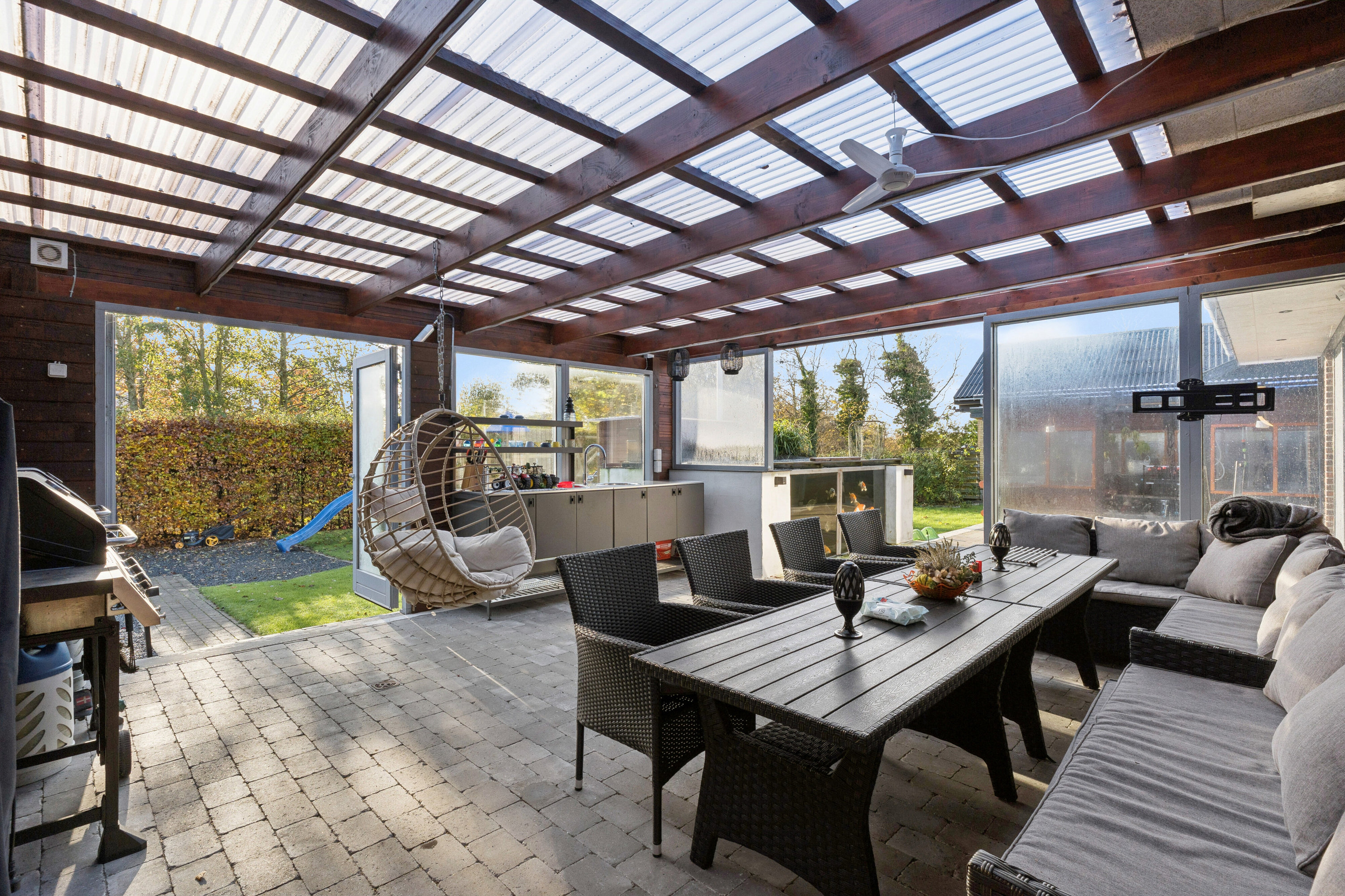 Fremhævet overdækket terrasse billede i fuldskærmstilstand. Billede af Ulvmosevej 4, Lendum, 9870 Sindal