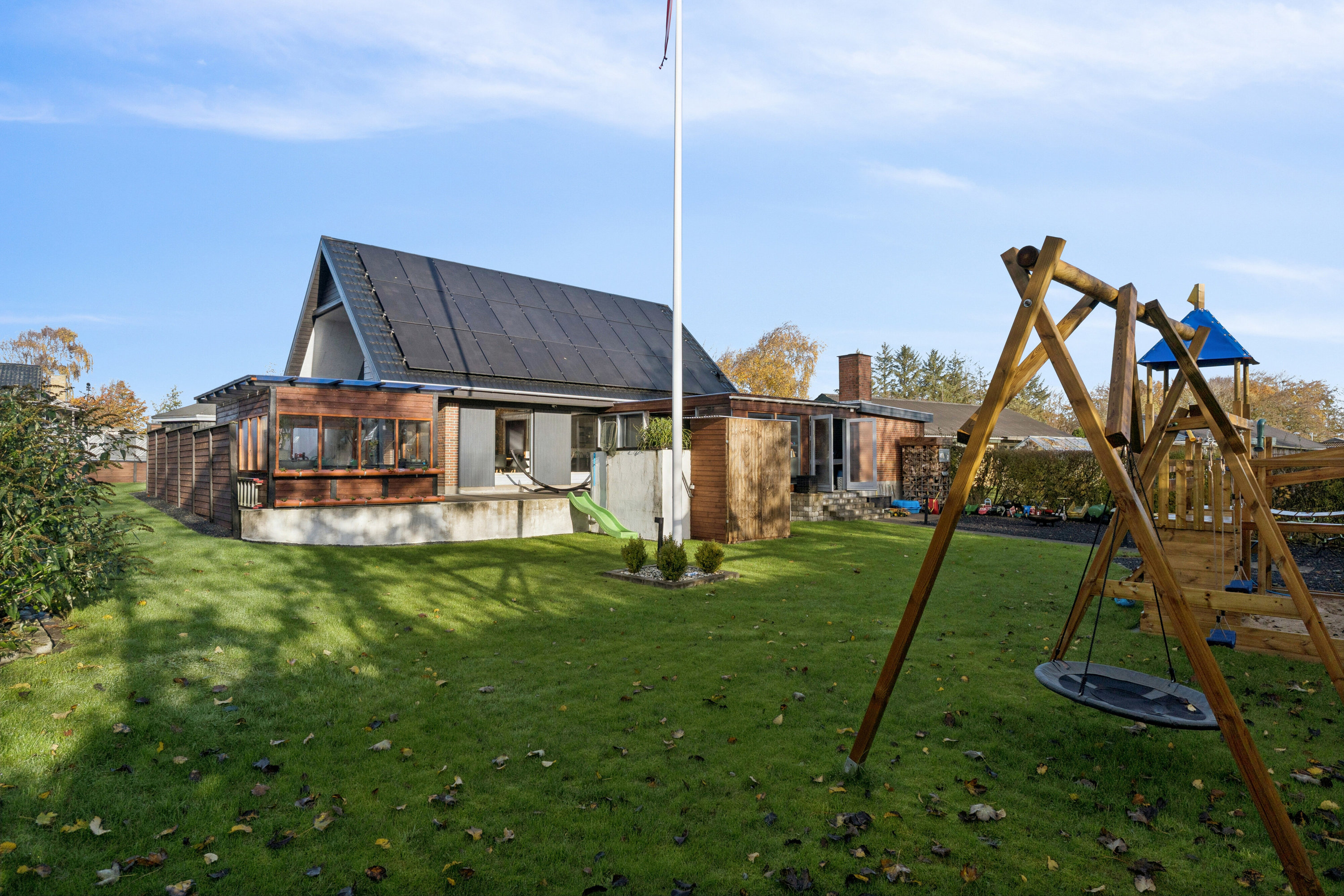 Miniaturebillede 1: set fra haven. Billede af Ulvmosevej 4, Lendum, 9870 Sindal