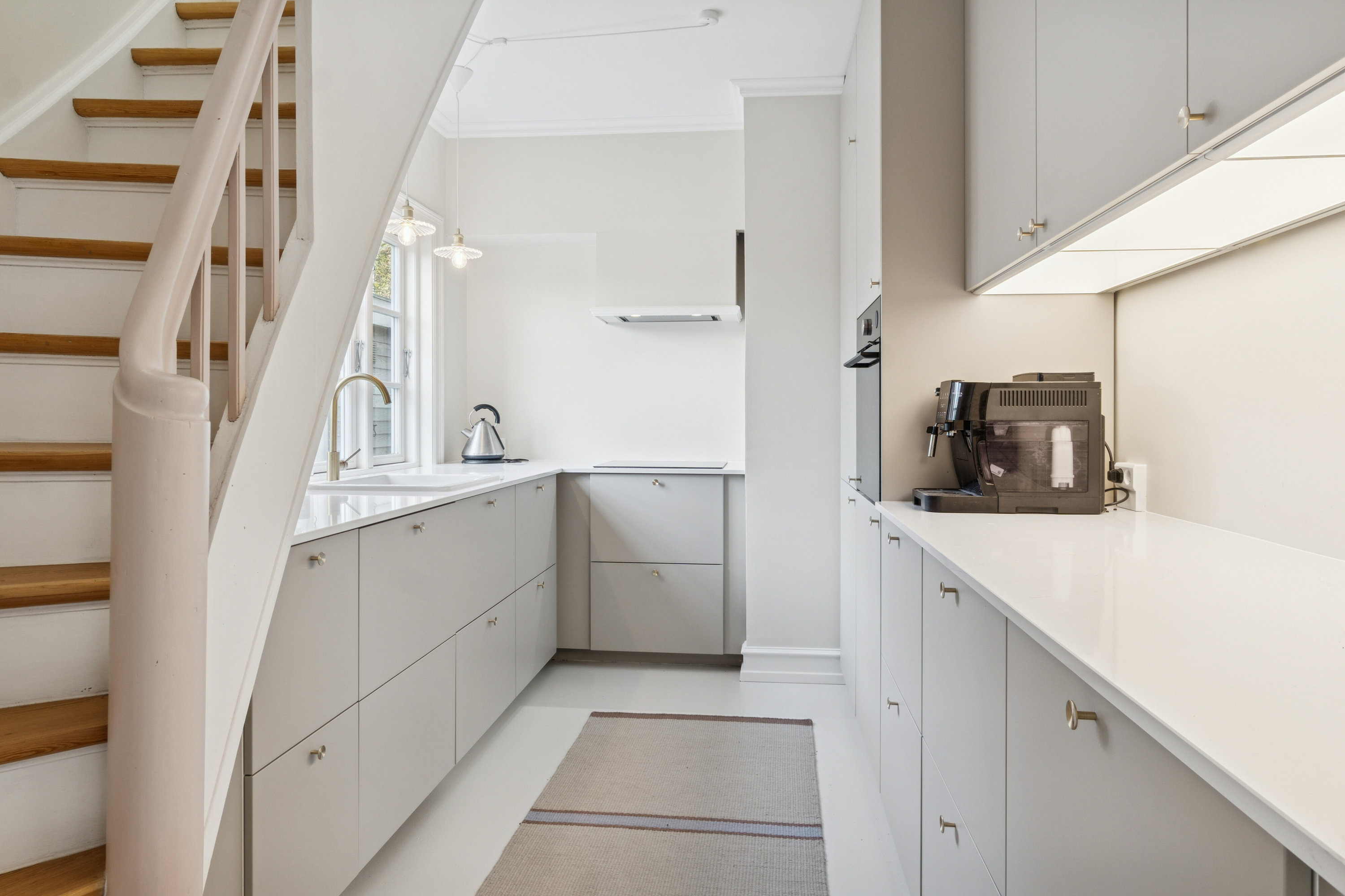 Fremhævet køkken billede i fuldskærmstilstand. Billede af Pagteroldvej 9, 2650 Hvidovre