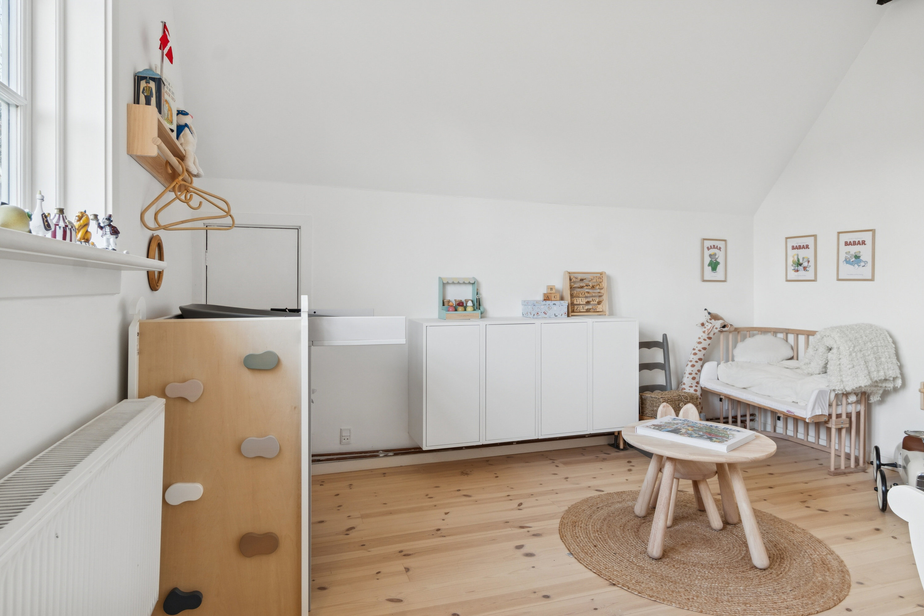 Fremhævet stue billede i fuldskærmstilstand. Billede af Pagteroldvej 9, 2650 Hvidovre