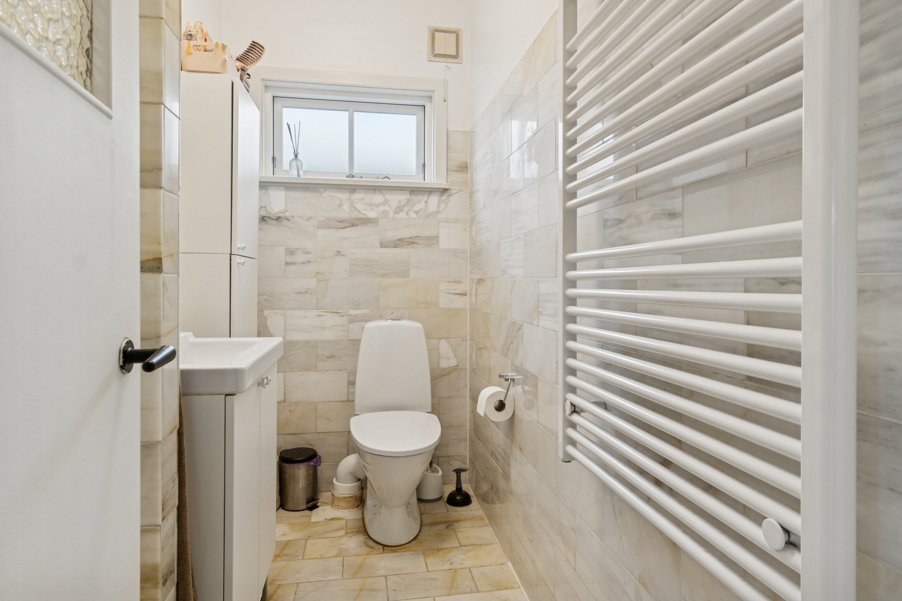 Fremhævet badeværelse billede i fuldskærmstilstand. Billede af Pagteroldvej 9, 2650 Hvidovre