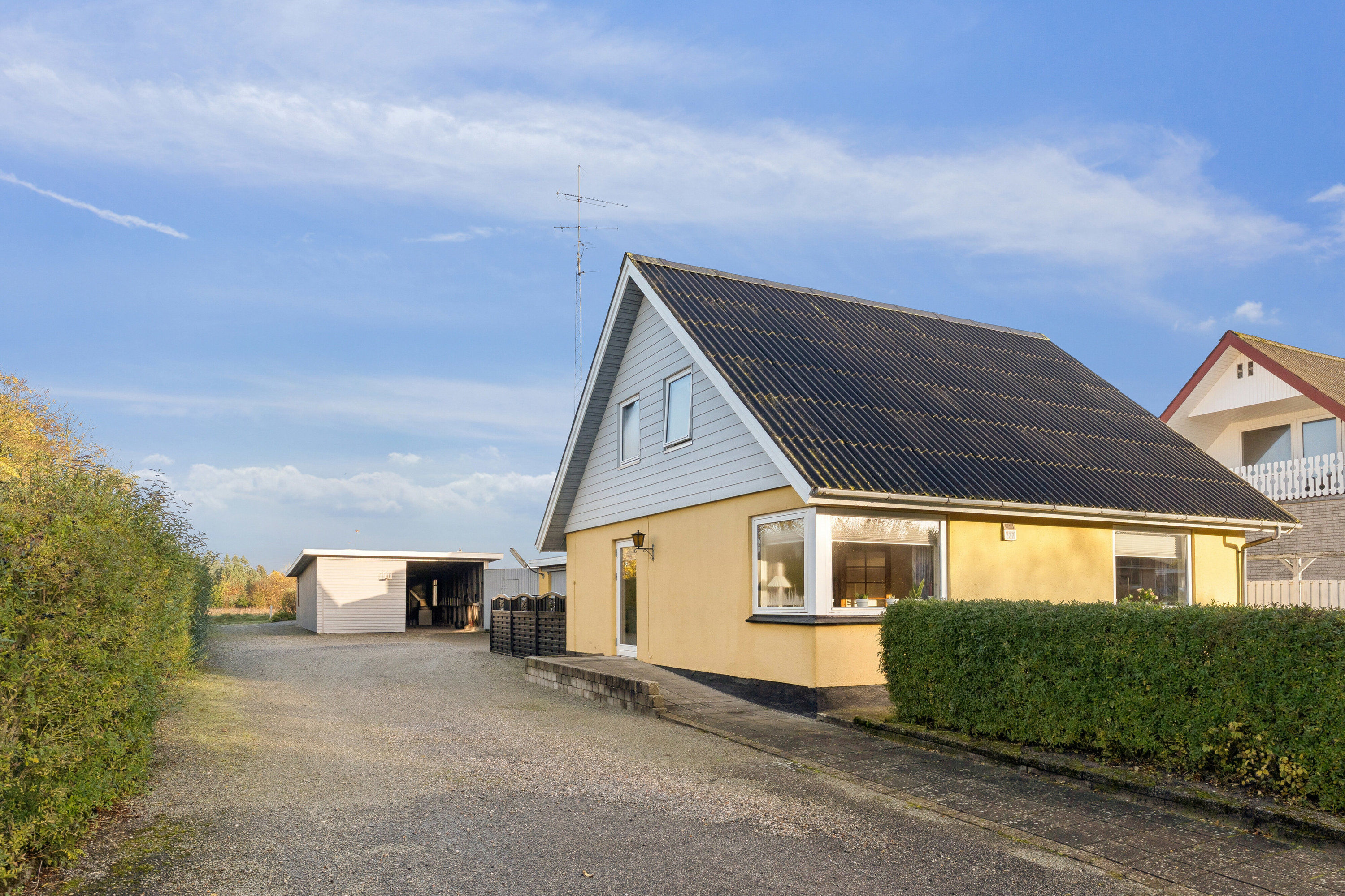 Fremhævet set fra vejen billede i fuldskærmstilstand. Billede af Astrupvej 722, Astrup, 9800 Hjørring