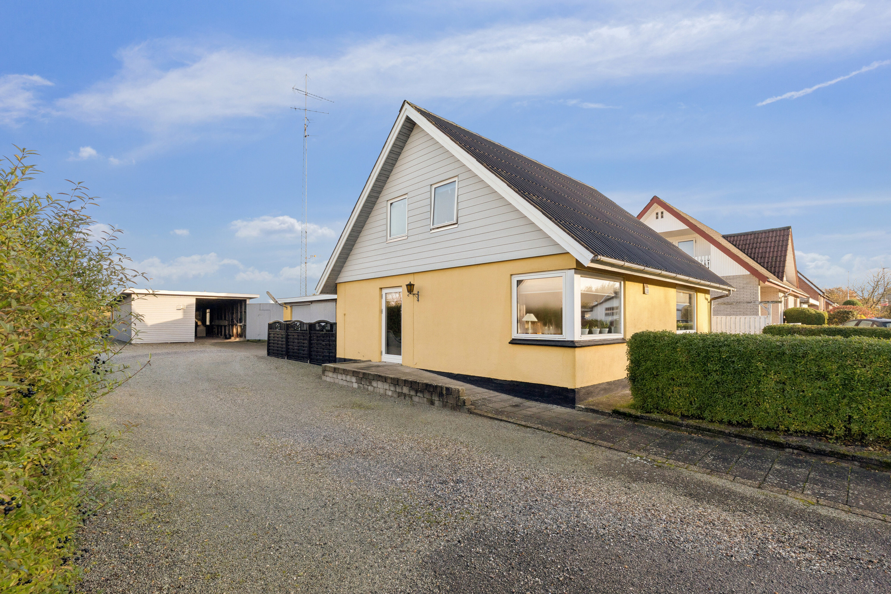 Fremhævet set fra vejen billede i fuldskærmstilstand. Billede af Astrupvej 722, Astrup, 9800 Hjørring