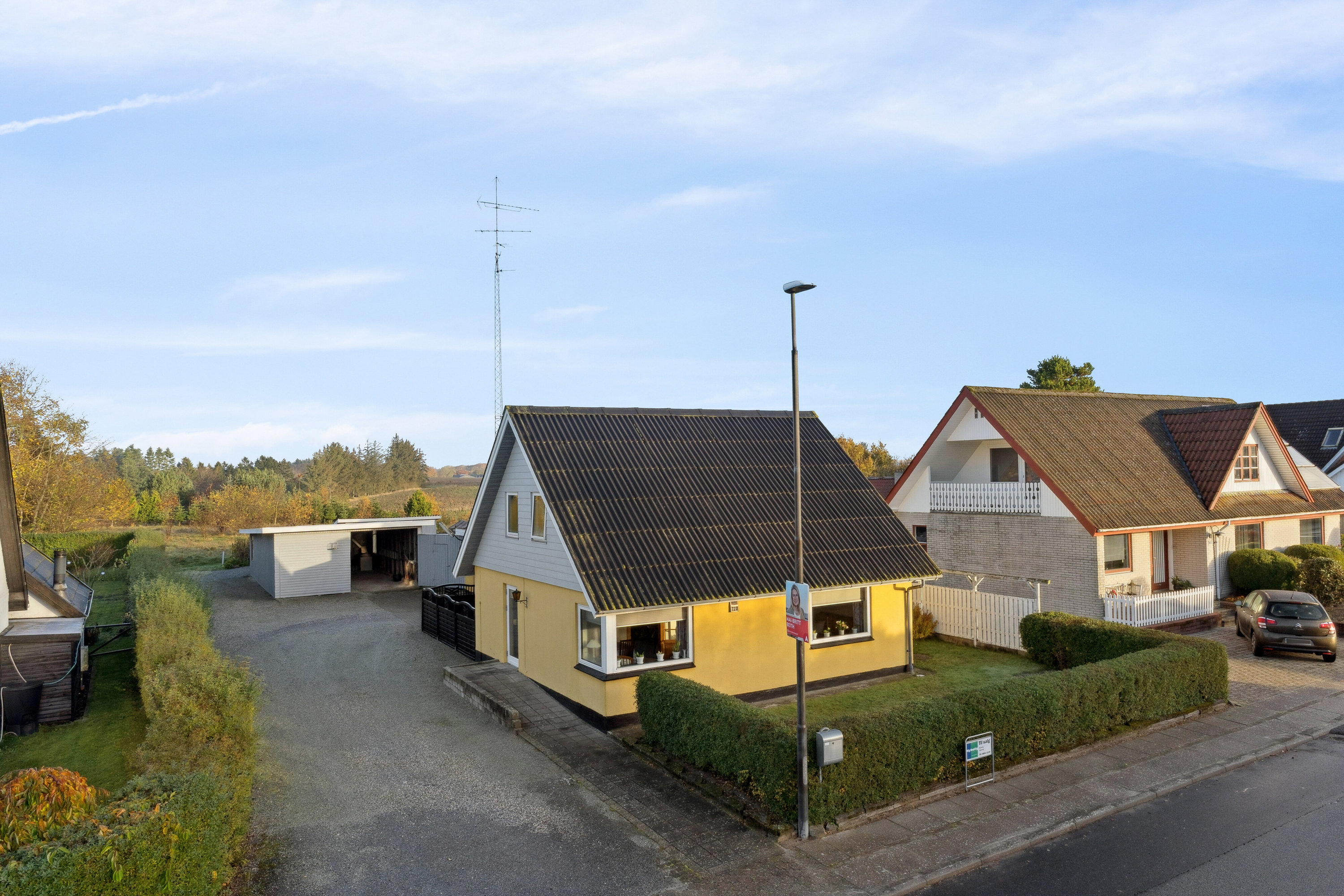 Fremhævet set fra vejen billede i fuldskærmstilstand. Billede af Astrupvej 722, Astrup, 9800 Hjørring