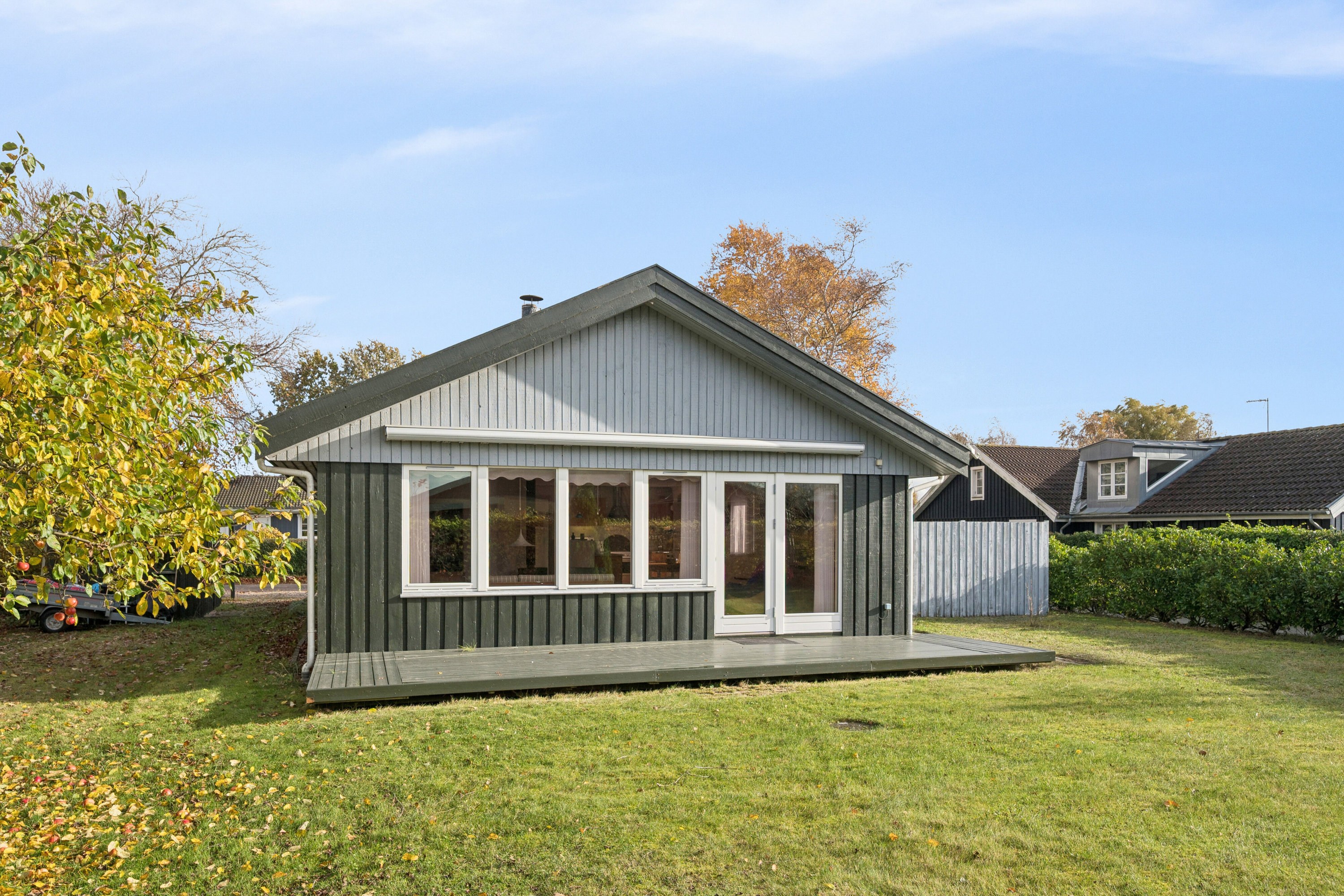 Miniaturebillede 1: set fra haven. Billede af Svanevænget 23B, 4040 Jyllinge