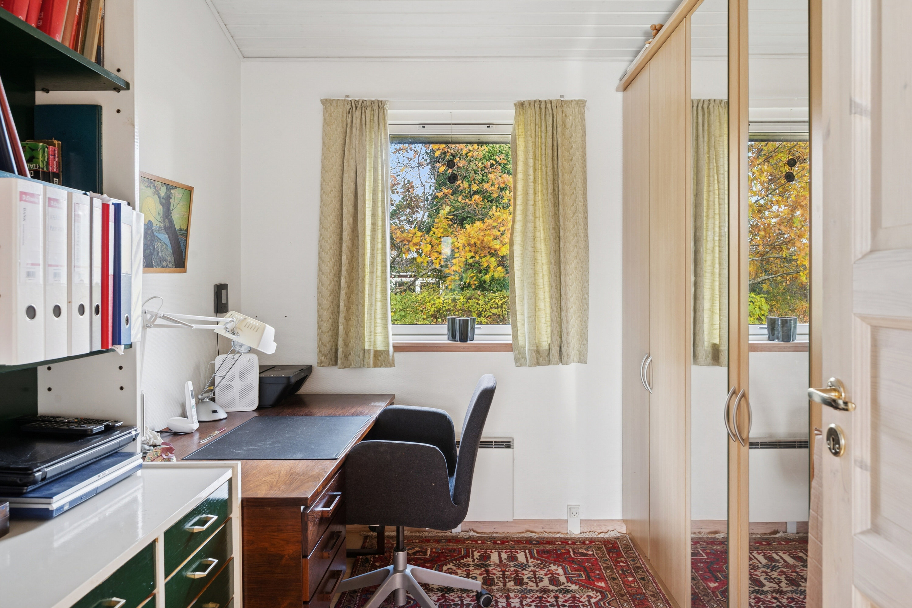 Fremhævet arbejdsværelse billede i fuldskærmstilstand. Billede af Svanevænget 23B, 4040 Jyllinge