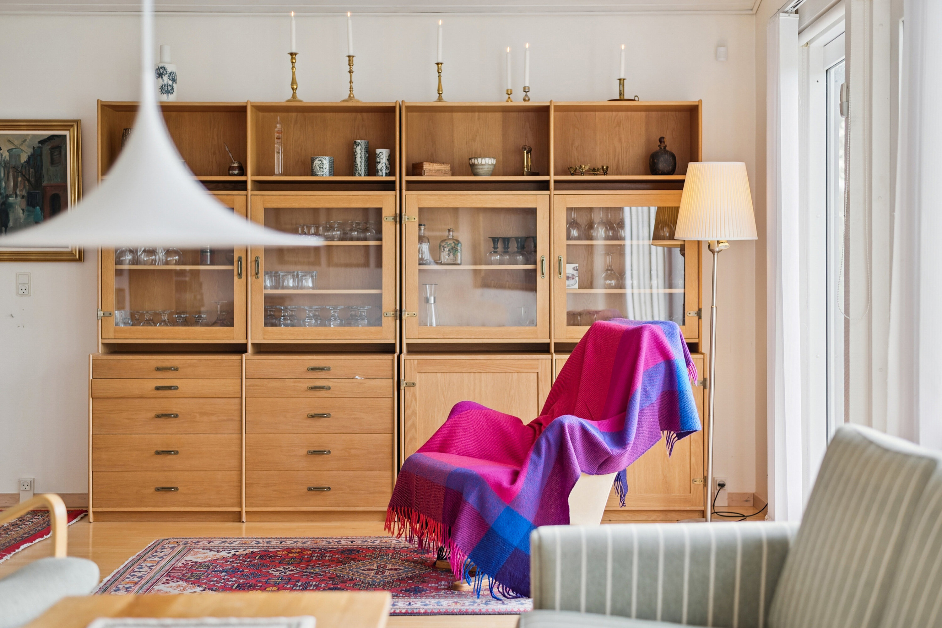 Fremhævet stue billede i fuldskærmstilstand. Billede af Svanevænget 23B, 4040 Jyllinge