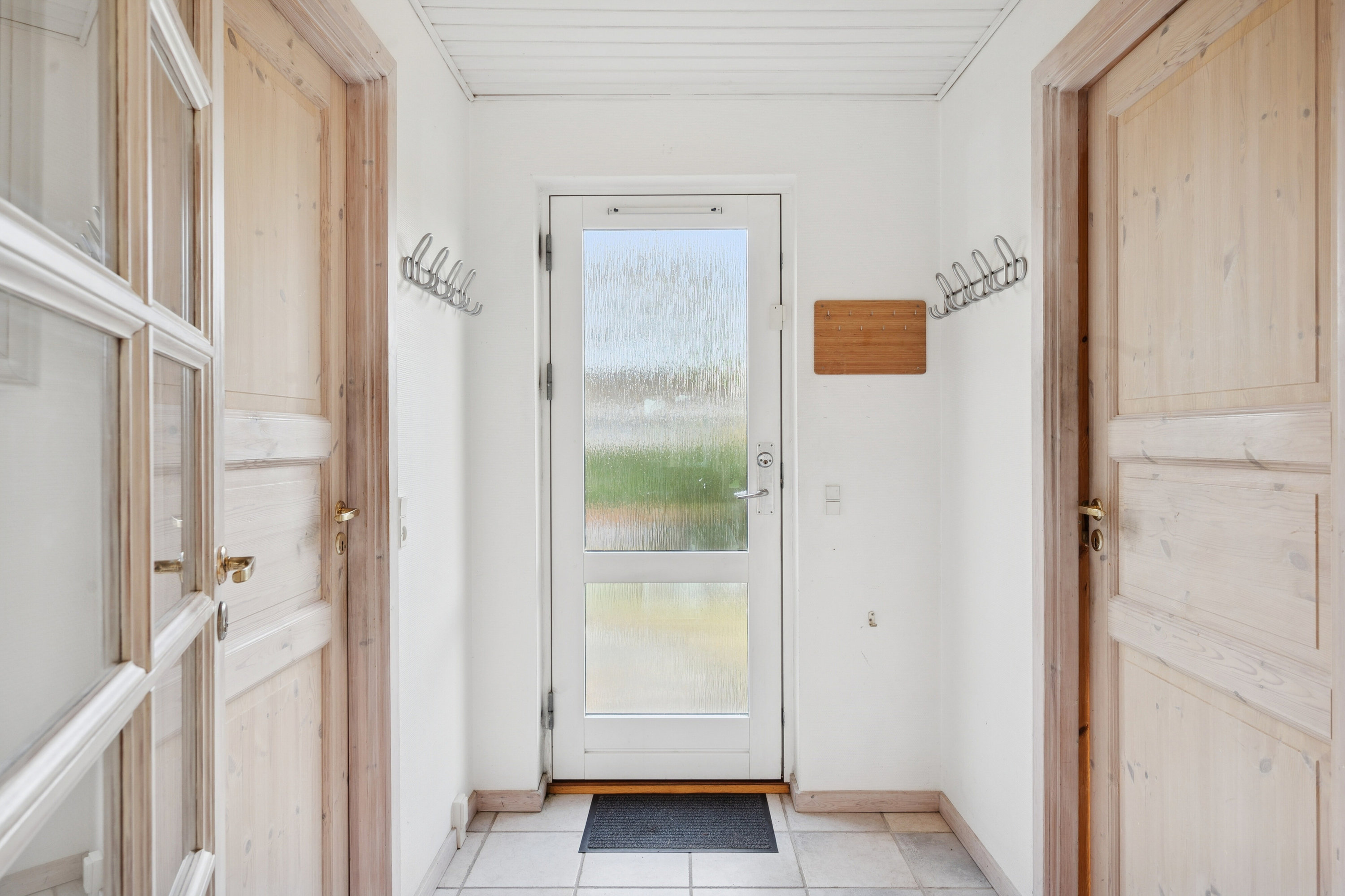 Fremhævet gang billede i fuldskærmstilstand. Billede af Svanevænget 23B, 4040 Jyllinge