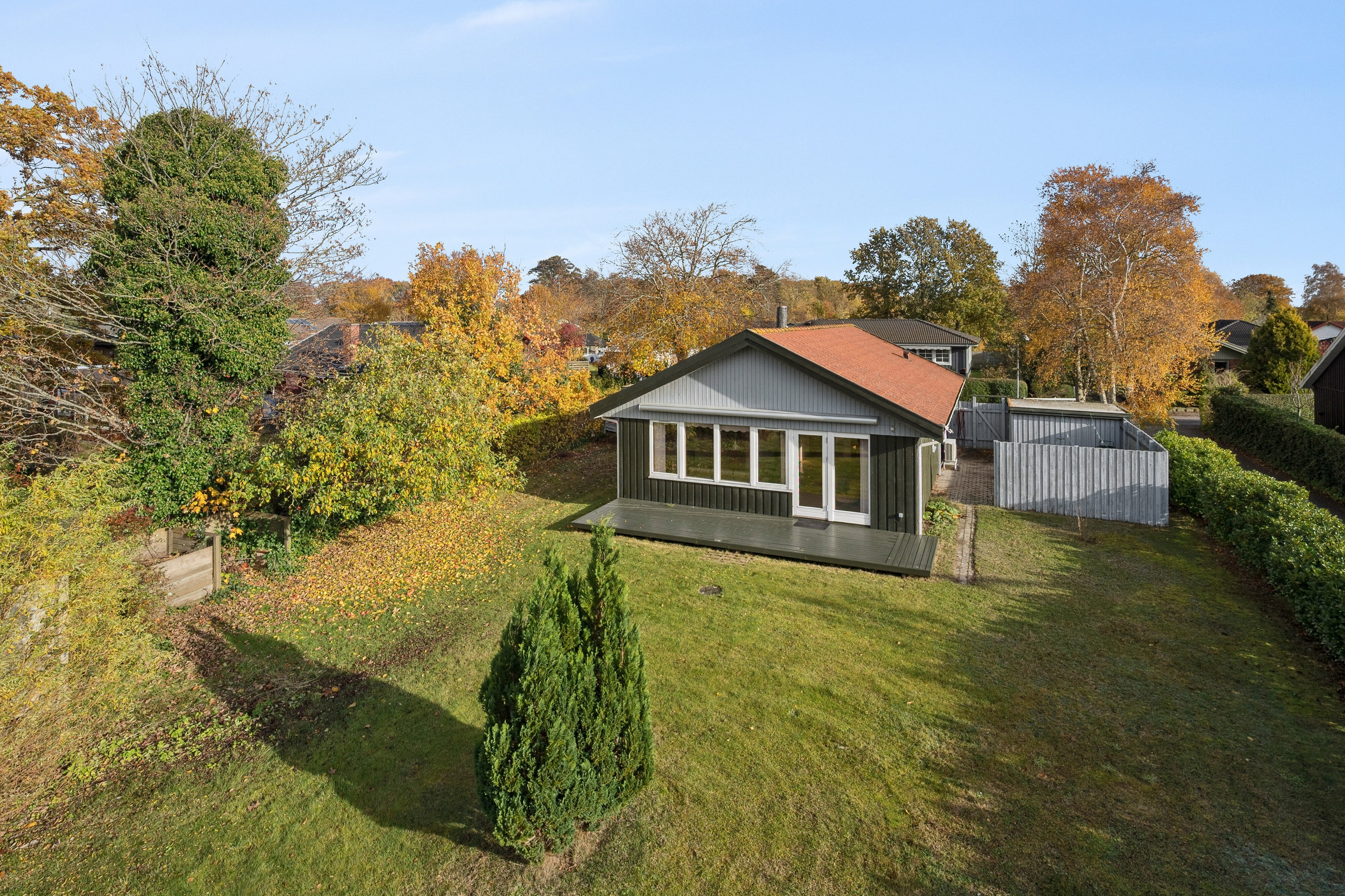 Fremhævet luftfoto billede i fuldskærmstilstand. Billede af Svanevænget 23B, 4040 Jyllinge