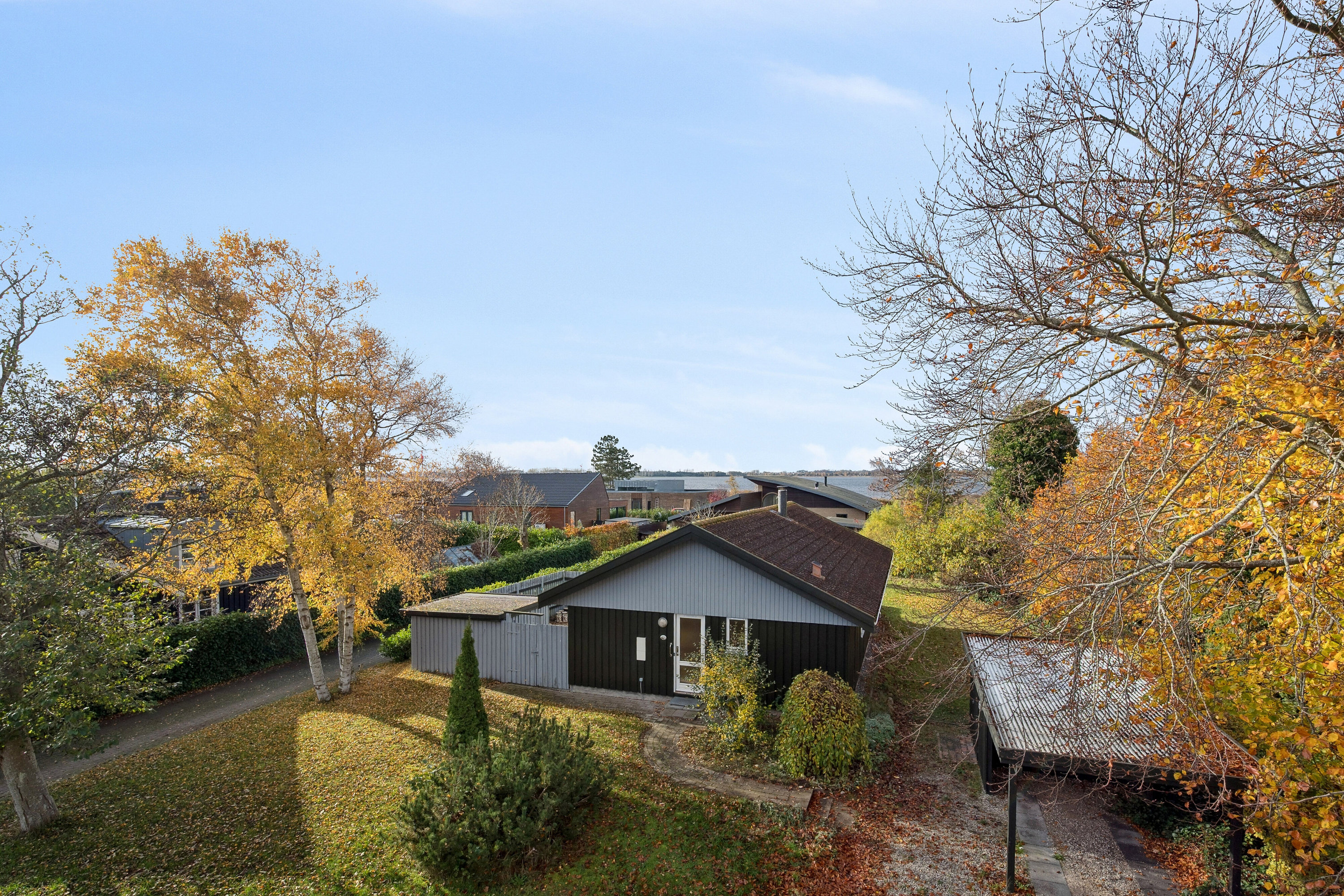 Fremhævet luftfoto billede i fuldskærmstilstand. Billede af Svanevænget 23B, 4040 Jyllinge