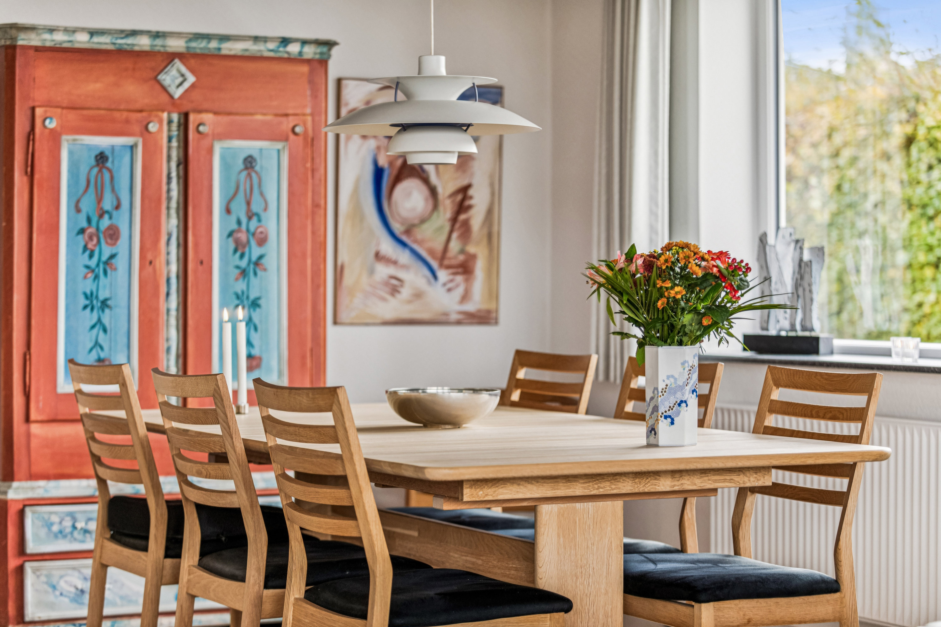 Fremhævet stue billede i fuldskærmstilstand. Billede af Dyssebakken 1, Gug, 9210 Aalborg SØ