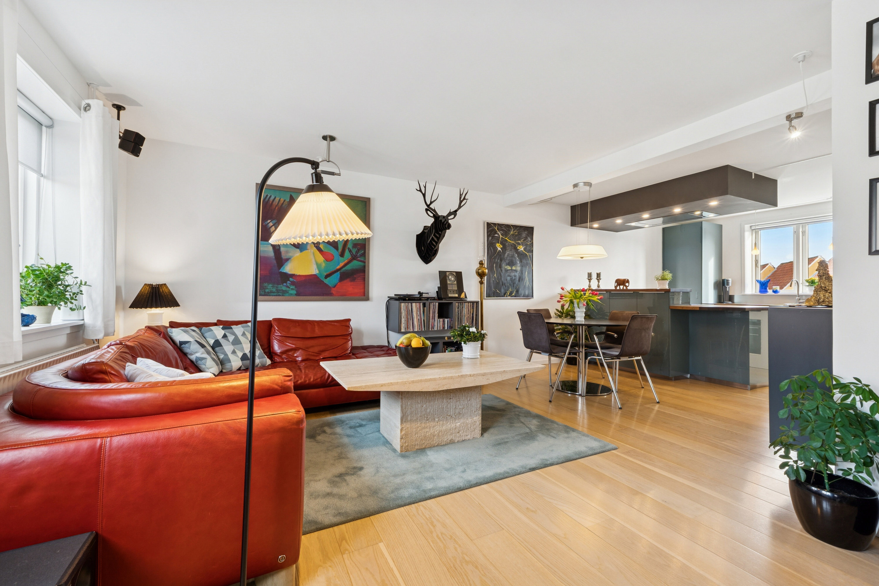 Fremhævet stue billede i fuldskærmstilstand. Billede af Nørreport 16, 1., 5900 Rudkøbing