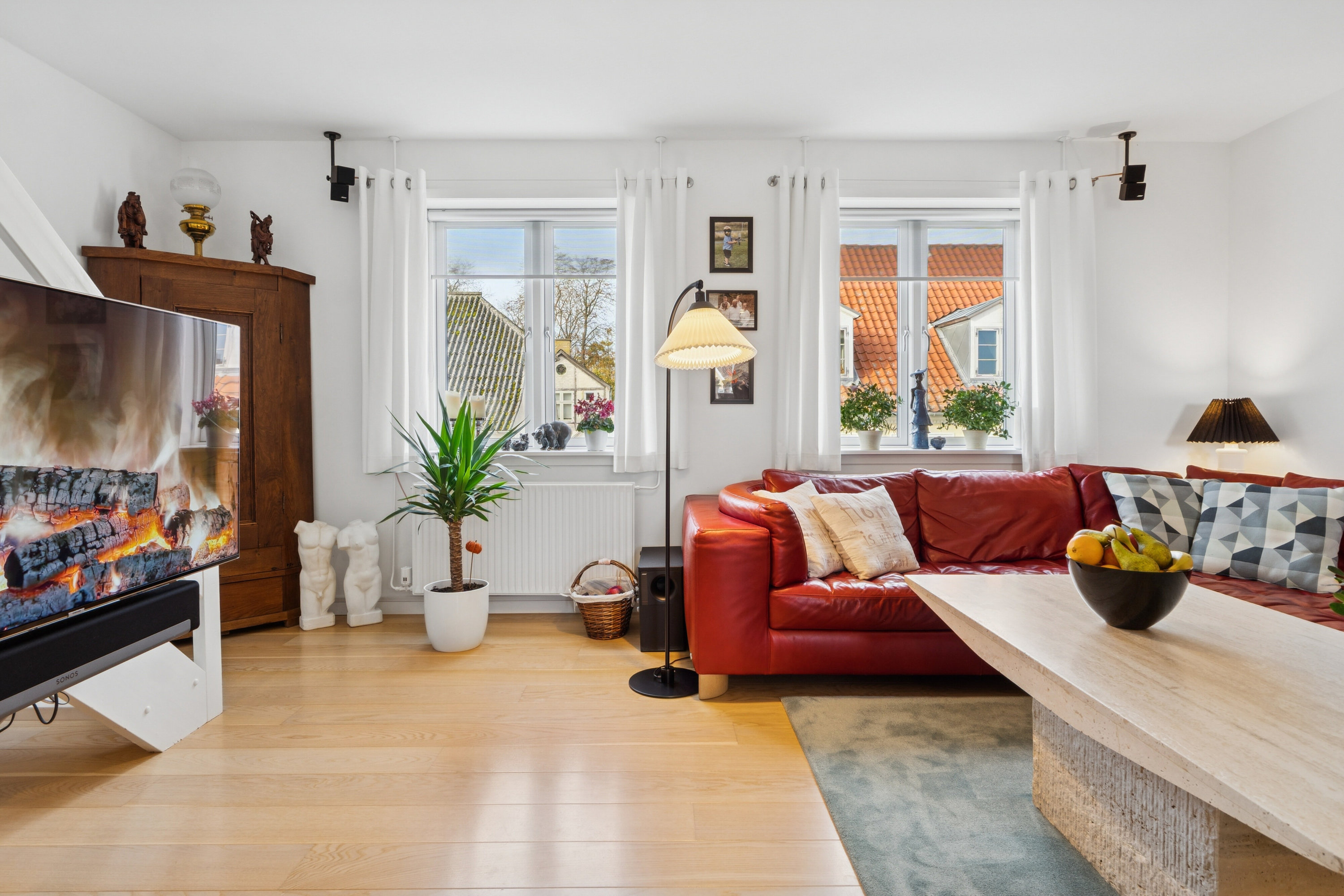 Fremhævet stue billede i fuldskærmstilstand. Billede af Nørreport 16, 1., 5900 Rudkøbing