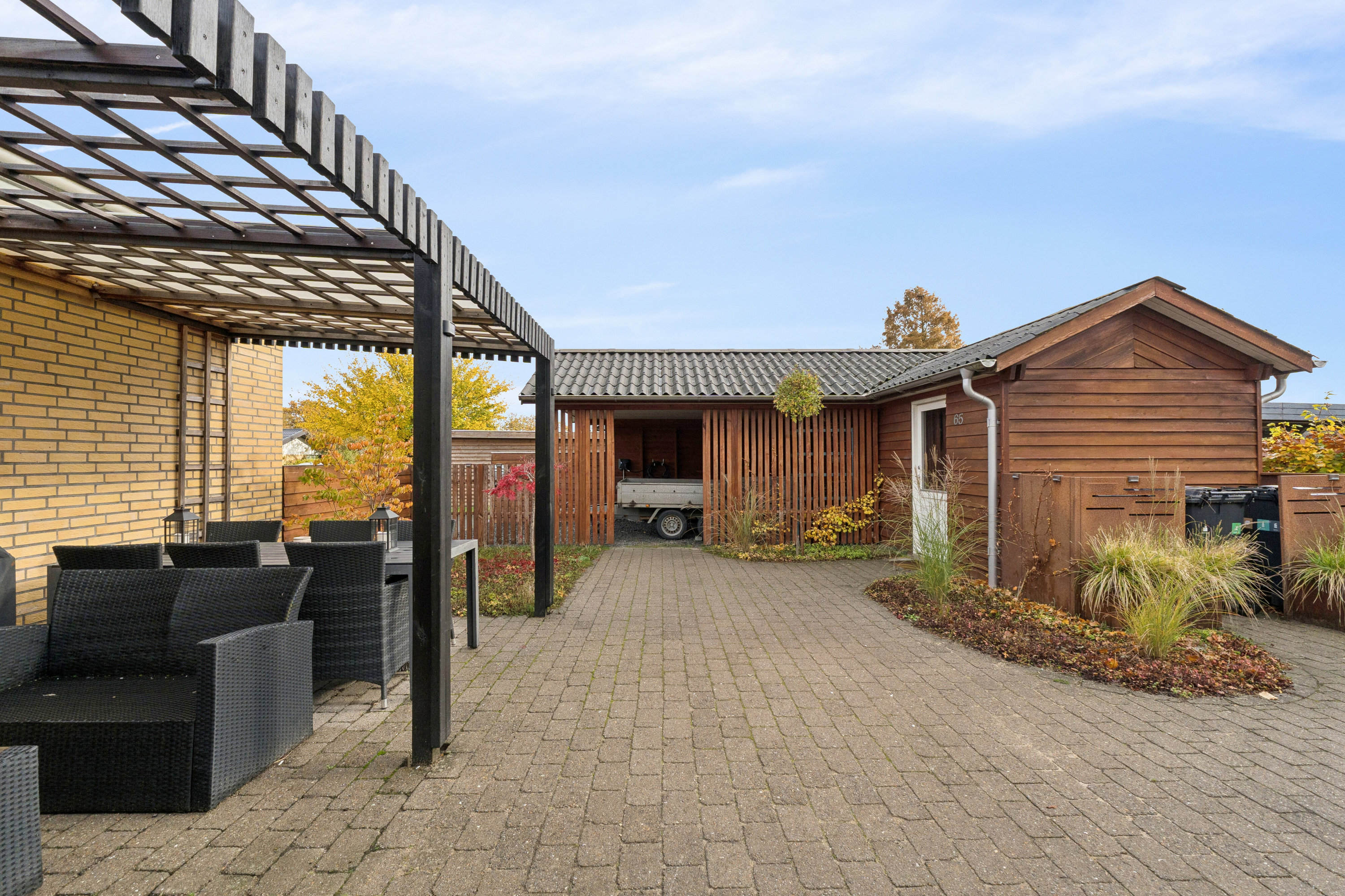 Fremhævet set fra vejen billede i fuldskærmstilstand. Billede af Morelvej 65, Sanderum, 5250 Odense SV