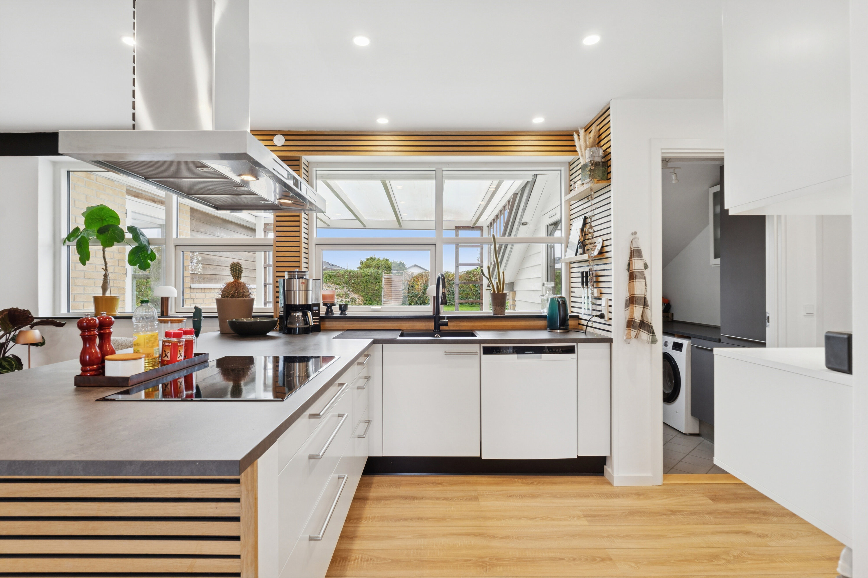 Fremhævet køkken billede i fuldskærmstilstand. Billede af Morelvej 65, Sanderum, 5250 Odense SV