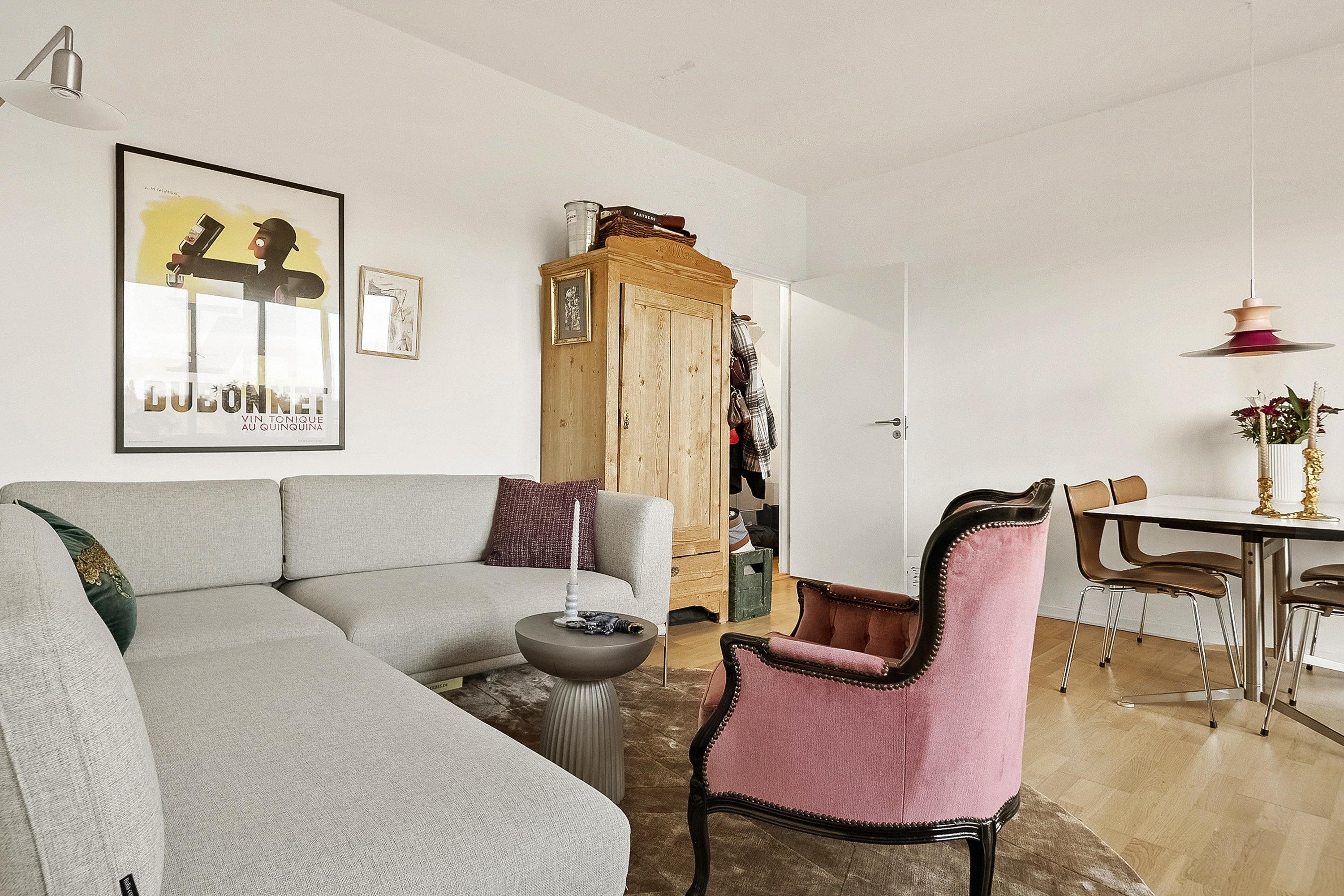 Fremhævet stue billede i fuldskærmstilstand. Billede af Skovvejen 44A, 4. tv., 8000 Aarhus C