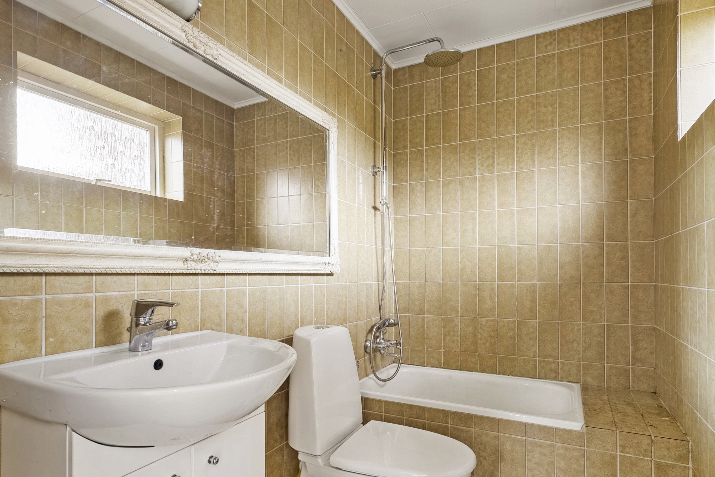 Fremhævet badeværelse billede i fuldskærmstilstand. Billede af Apotekerbakken 16, 8783 Hornsyld