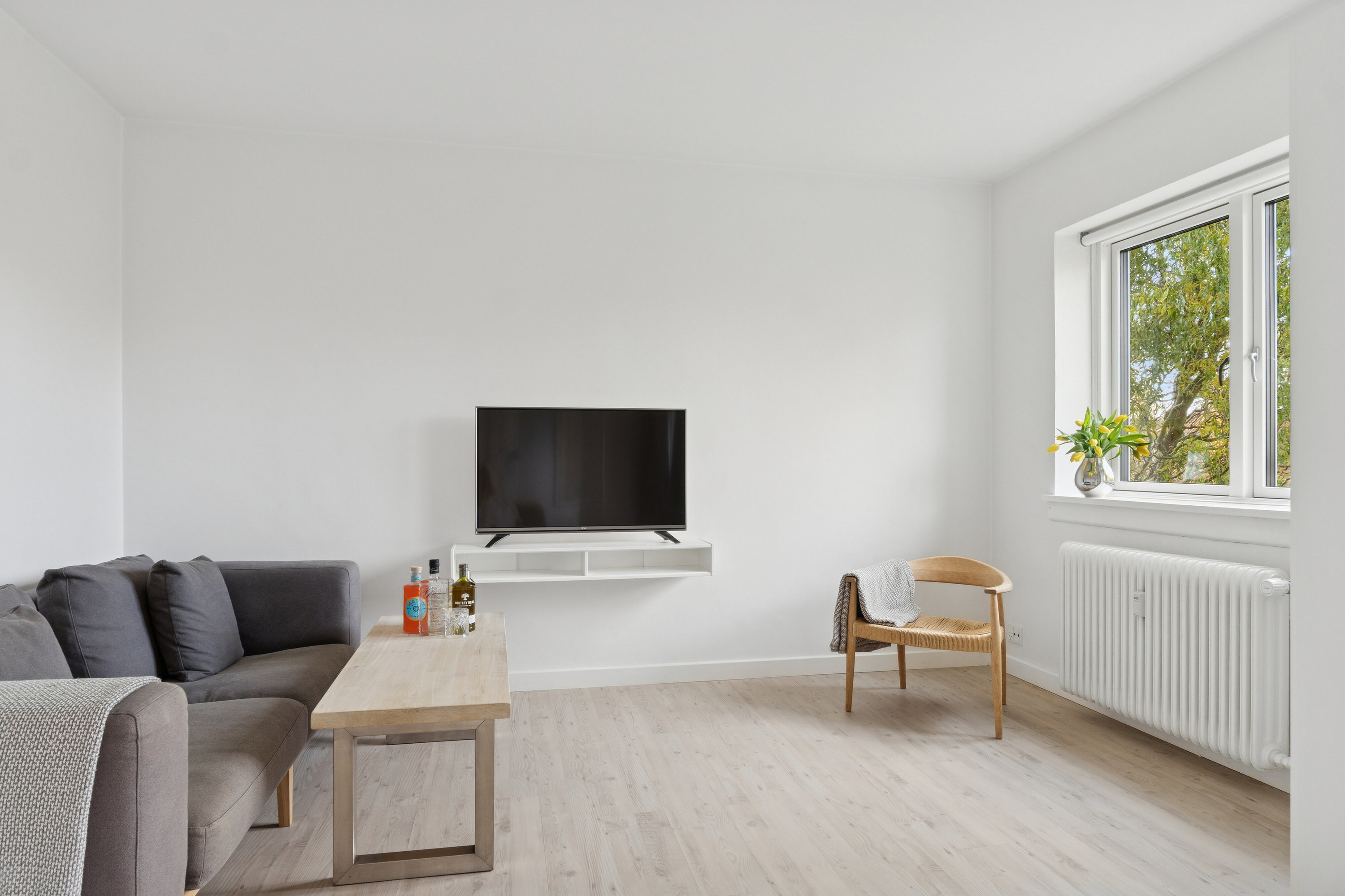 Fremhævet stue billede i fuldskærmstilstand. Billede af Frederiksdalsvej 105E, 1. th., 2830 Virum