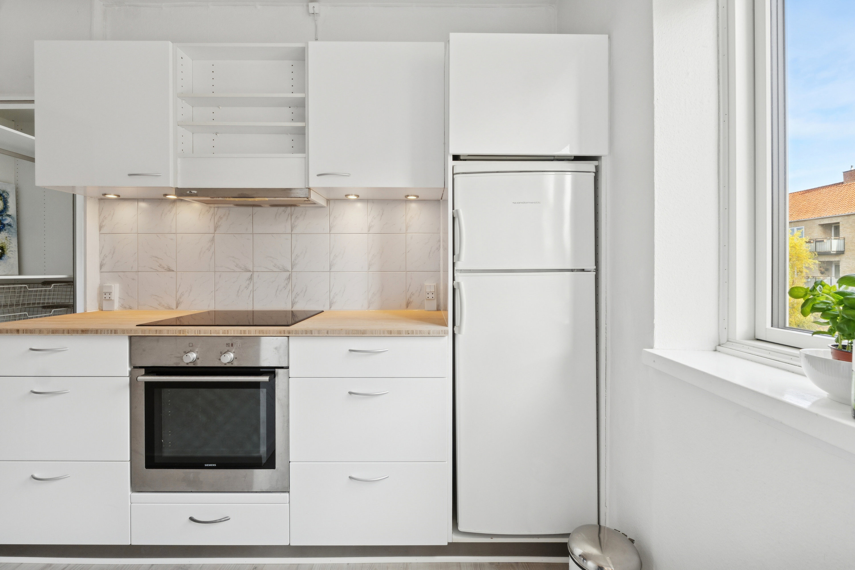 Fremhævet køkken billede i fuldskærmstilstand. Billede af Frederiksdalsvej 105E, 1. th., 2830 Virum