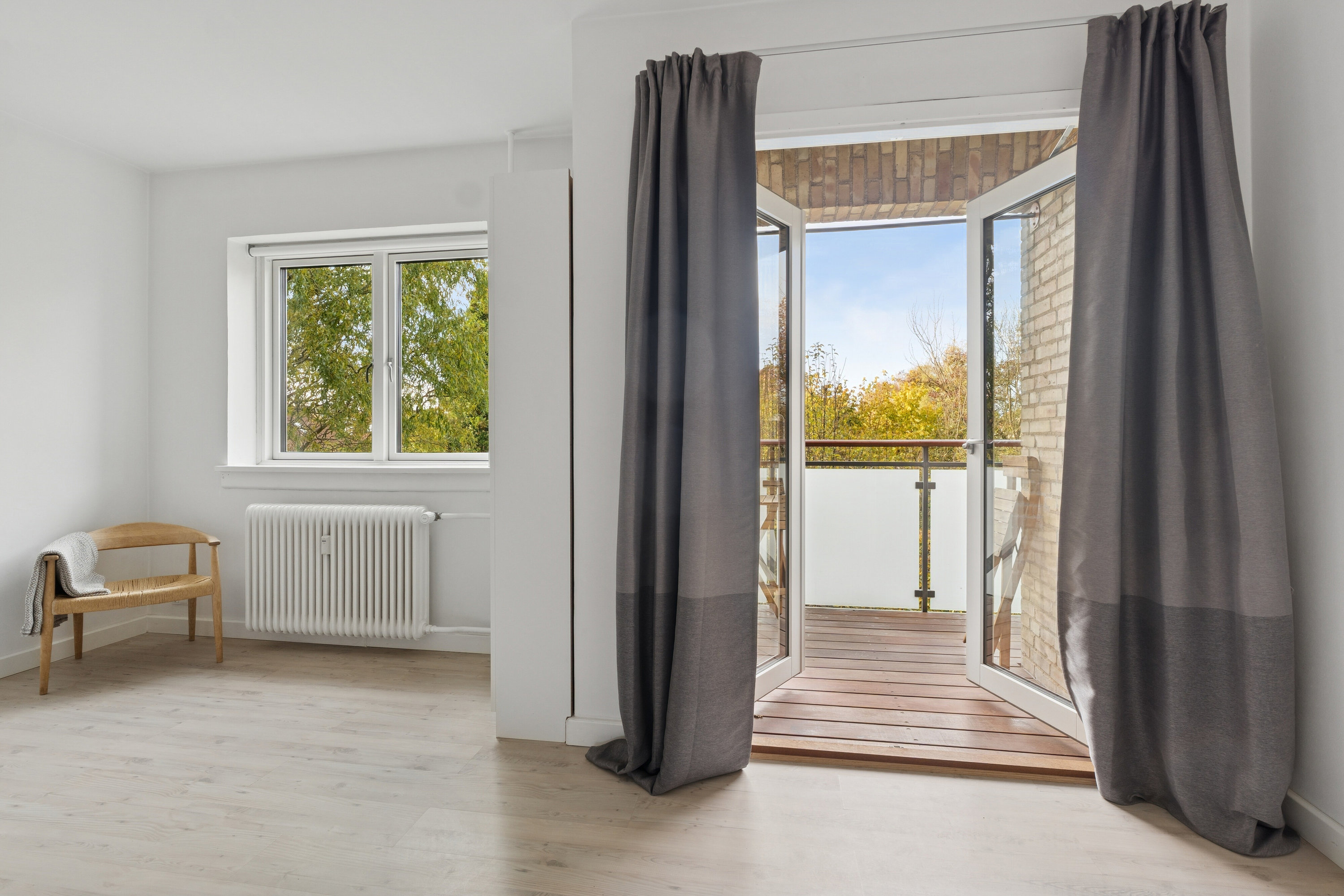 Fremhævet stue billede i fuldskærmstilstand. Billede af Frederiksdalsvej 105E, 1. th., 2830 Virum