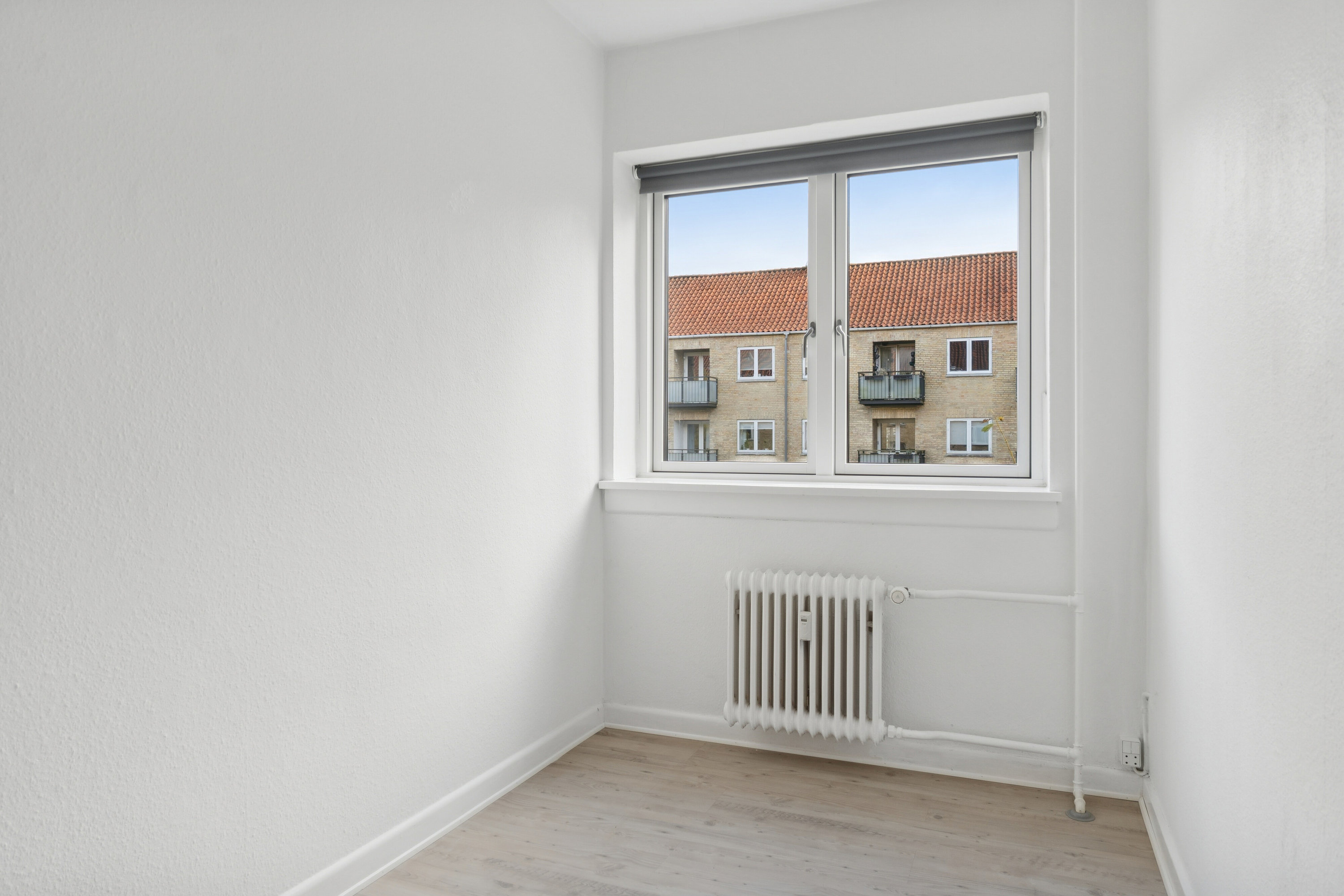 Fremhævet soveværelse billede i fuldskærmstilstand. Billede af Frederiksdalsvej 105E, 1. th., 2830 Virum