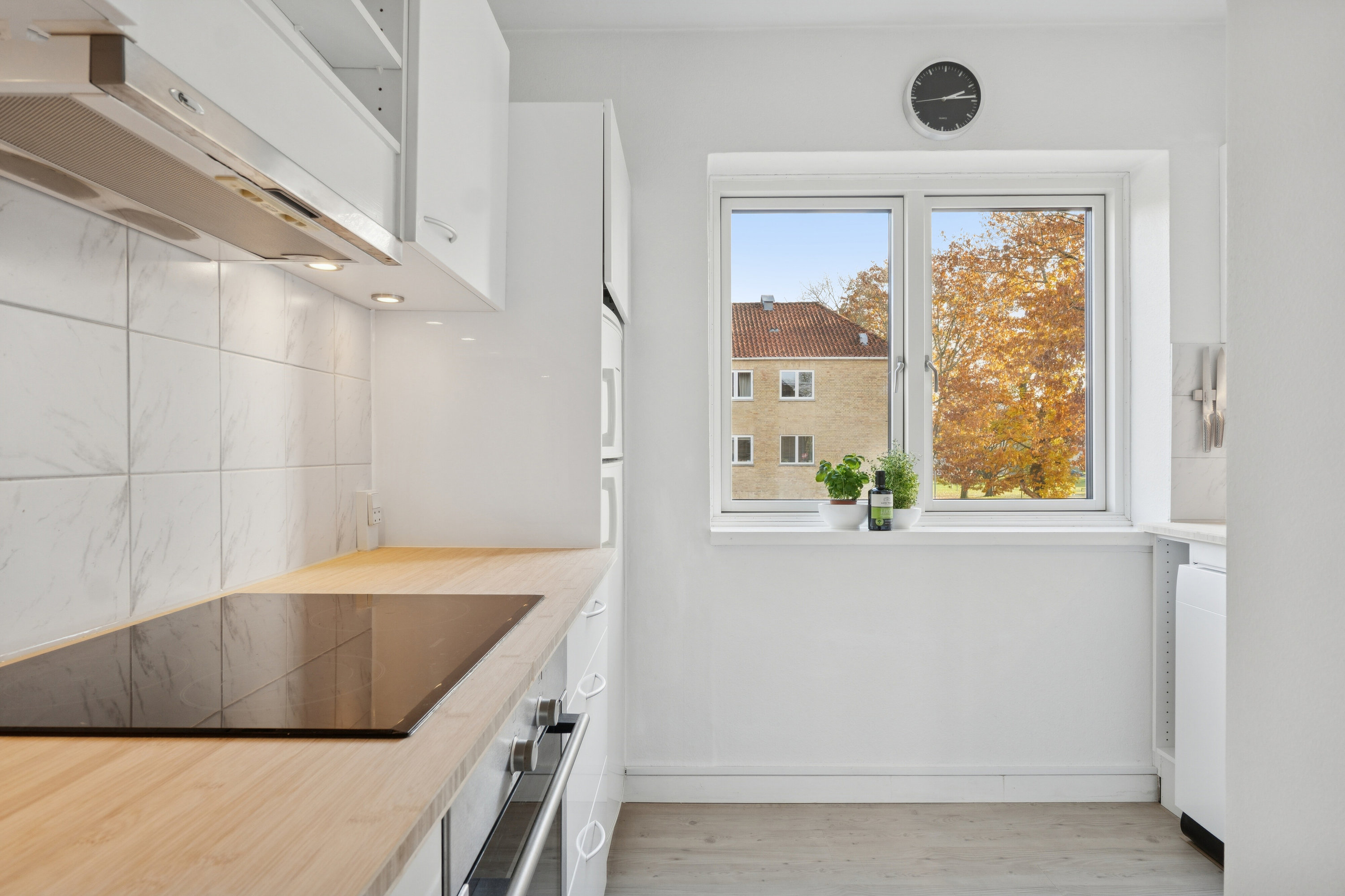 Fremhævet køkken billede i fuldskærmstilstand. Billede af Frederiksdalsvej 105E, 1. th., 2830 Virum