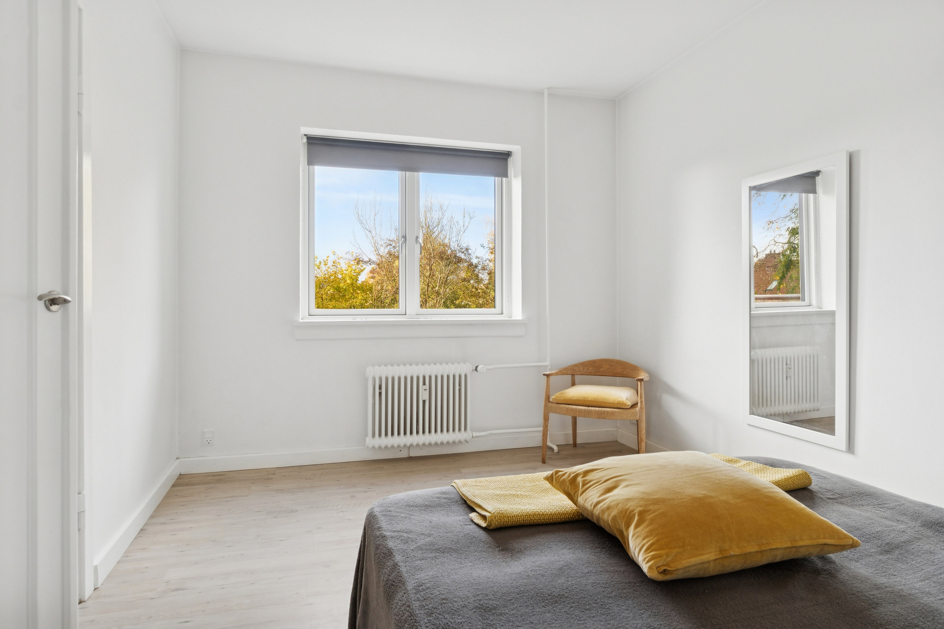 Fremhævet soveværelse billede i fuldskærmstilstand. Billede af Frederiksdalsvej 105E, 1. th., 2830 Virum