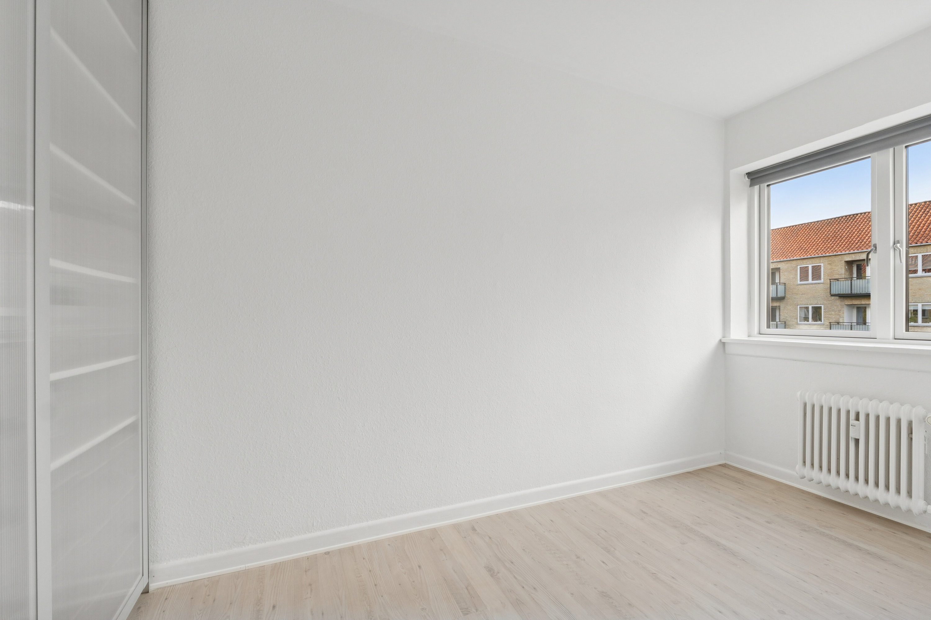 Fremhævet soveværelse billede i fuldskærmstilstand. Billede af Frederiksdalsvej 105E, 1. th., 2830 Virum