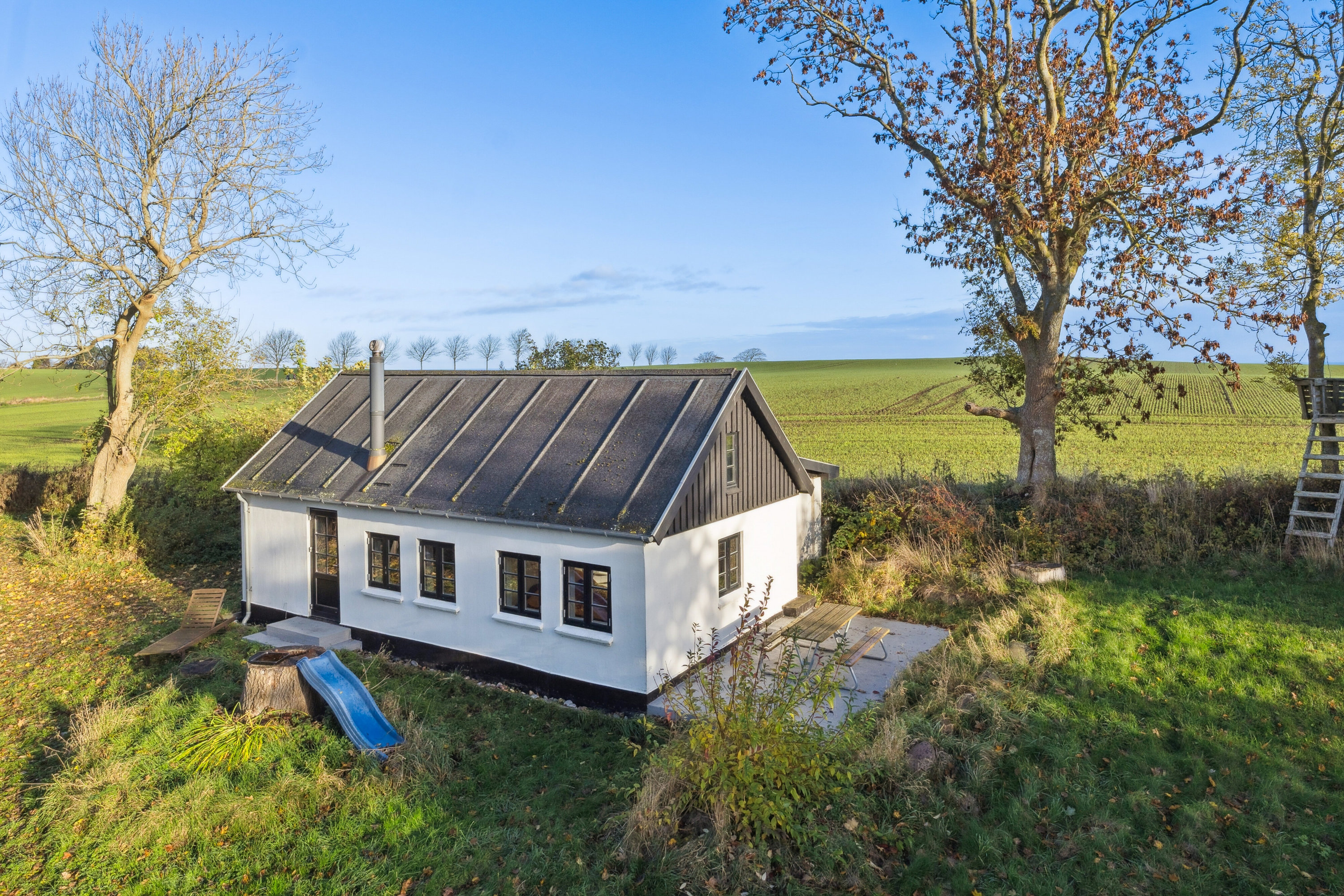 Fremhævet set fra vejen billede i fuldskærmstilstand. Billede af Lillesøvej 6, 4400 Kalundborg