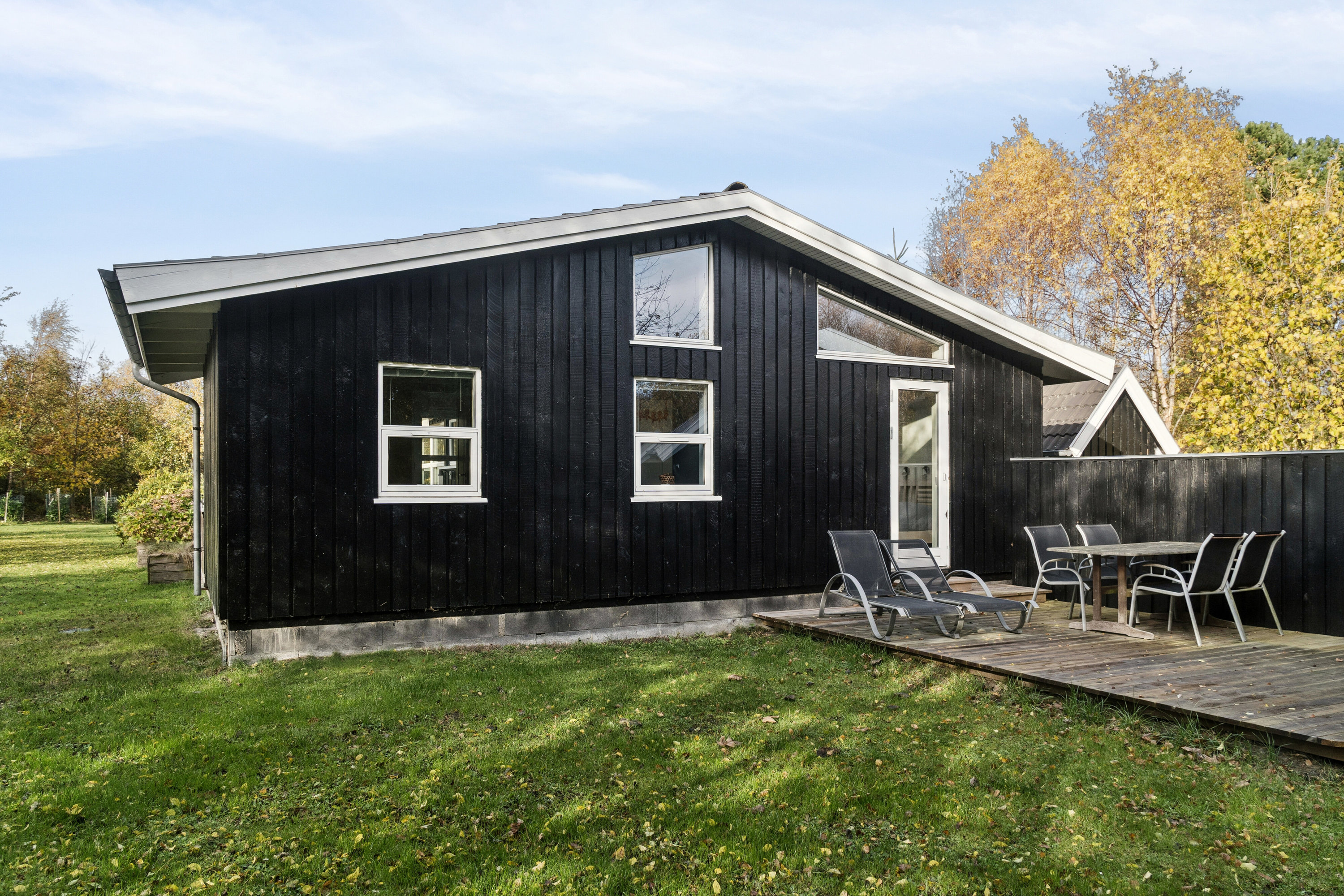 Fremhævet set fra haven billede i fuldskærmstilstand. Billede af Landemærket 1A, Yderby Lyng, 4583 Sjællands Odde