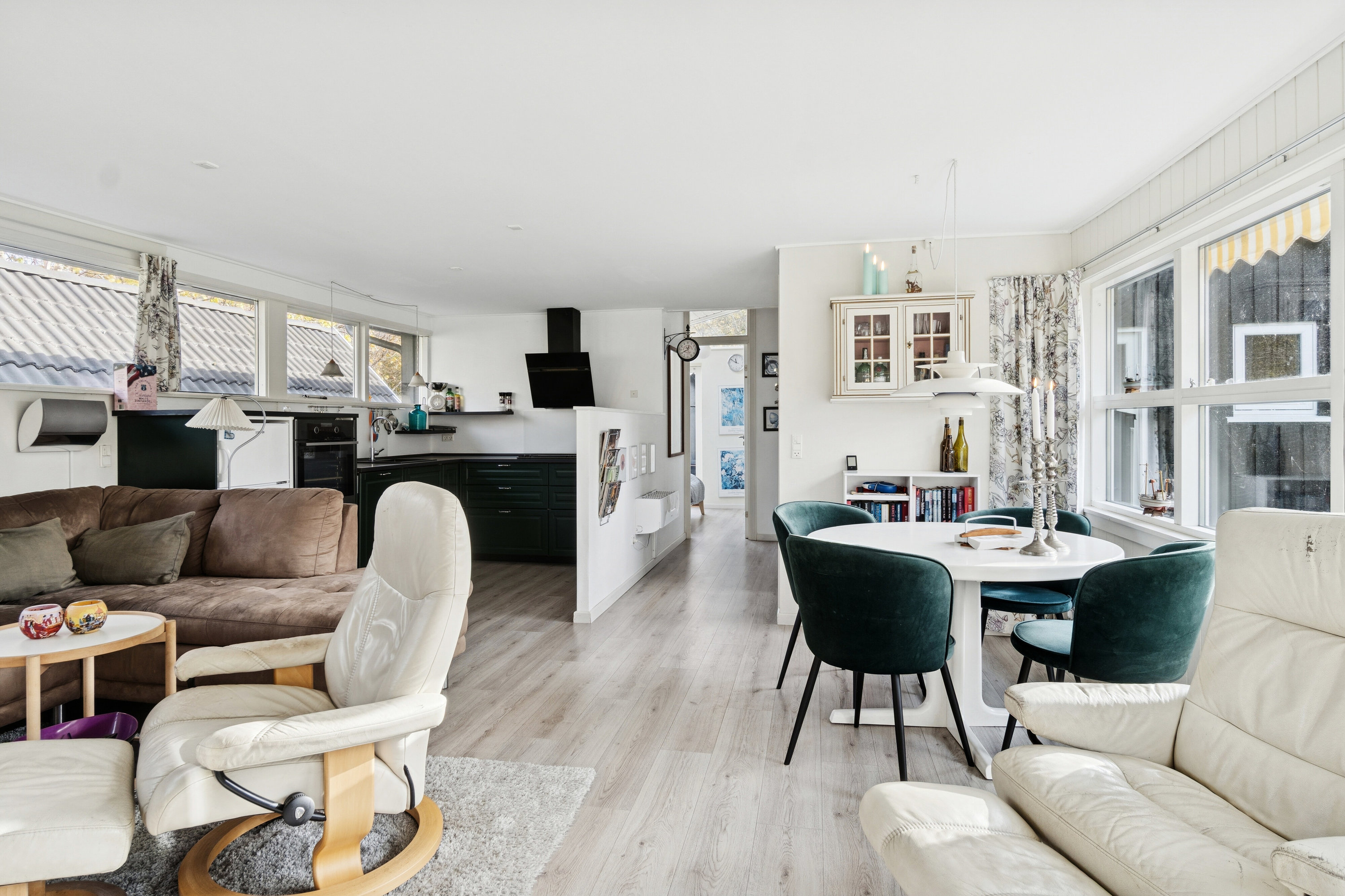 Fremhævet stue billede i fuldskærmstilstand. Billede af Landemærket 1A, Yderby Lyng, 4583 Sjællands Odde