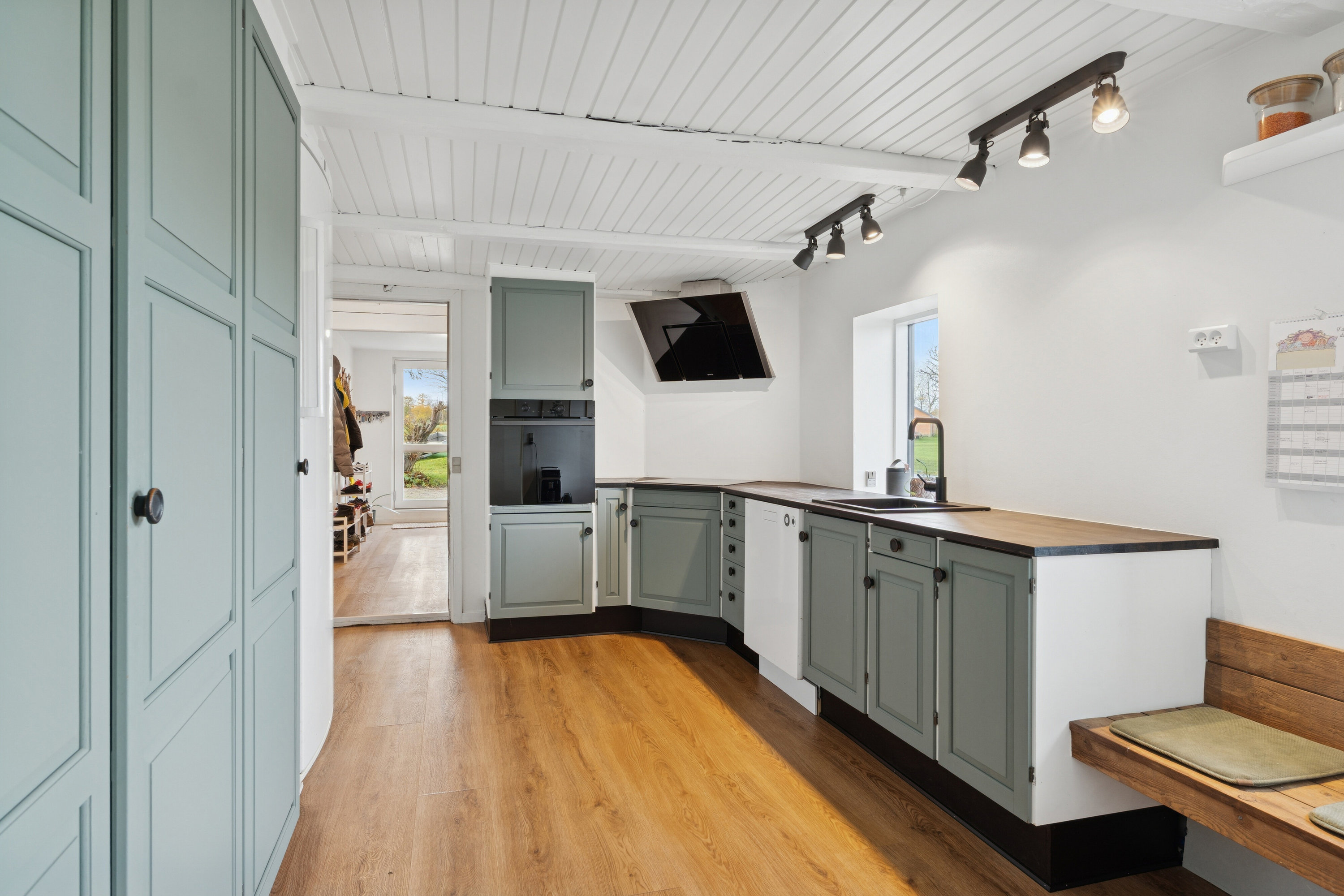 Fremhævet køkken billede i fuldskærmstilstand. Billede af Sinding Hedevej 22, 8600 Silkeborg