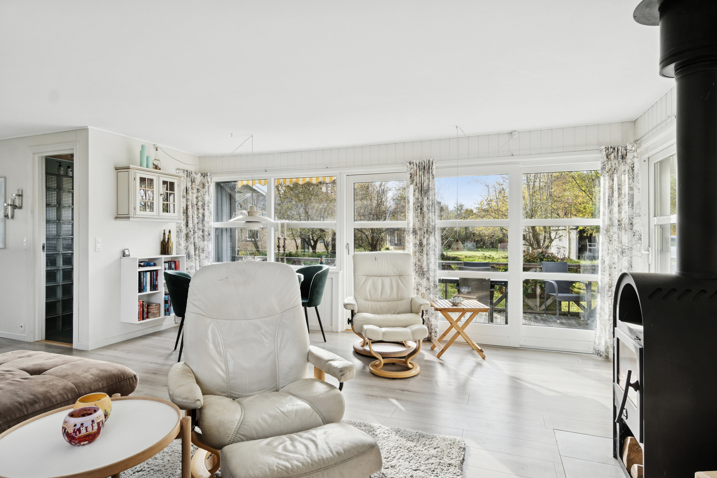 Fremhævet stue billede i fuldskærmstilstand. Billede af Landemærket 1A, Yderby Lyng, 4583 Sjællands Odde