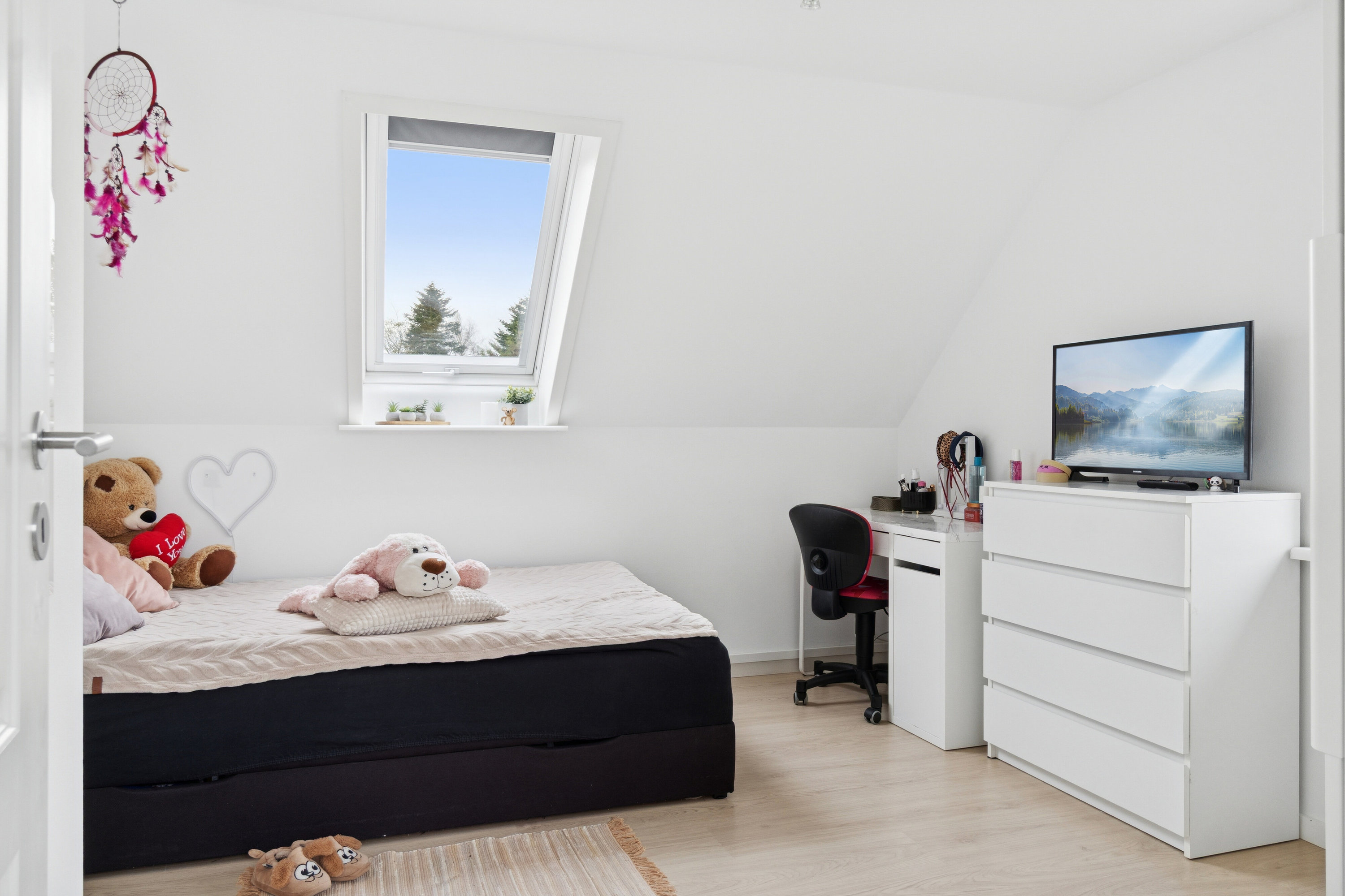 Fremhævet soveværelse billede i fuldskærmstilstand. Billede af Katrinevej 9, Gimlinge, 4200 Slagelse