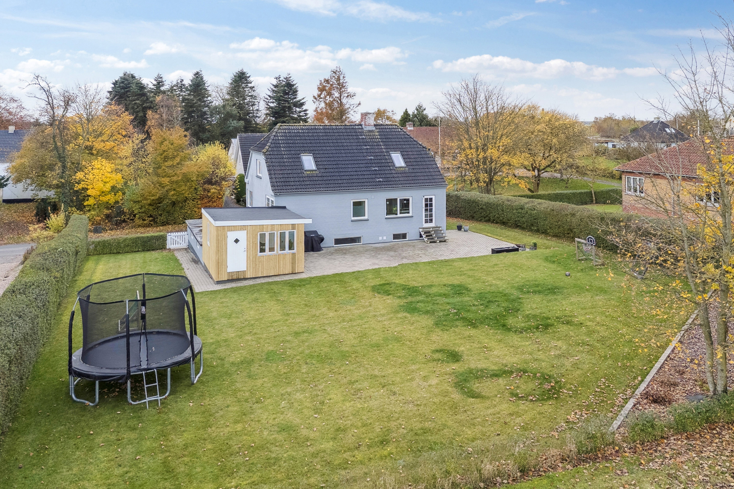 Fremhævet set fra haven billede i fuldskærmstilstand. Billede af Katrinevej 9, Gimlinge, 4200 Slagelse