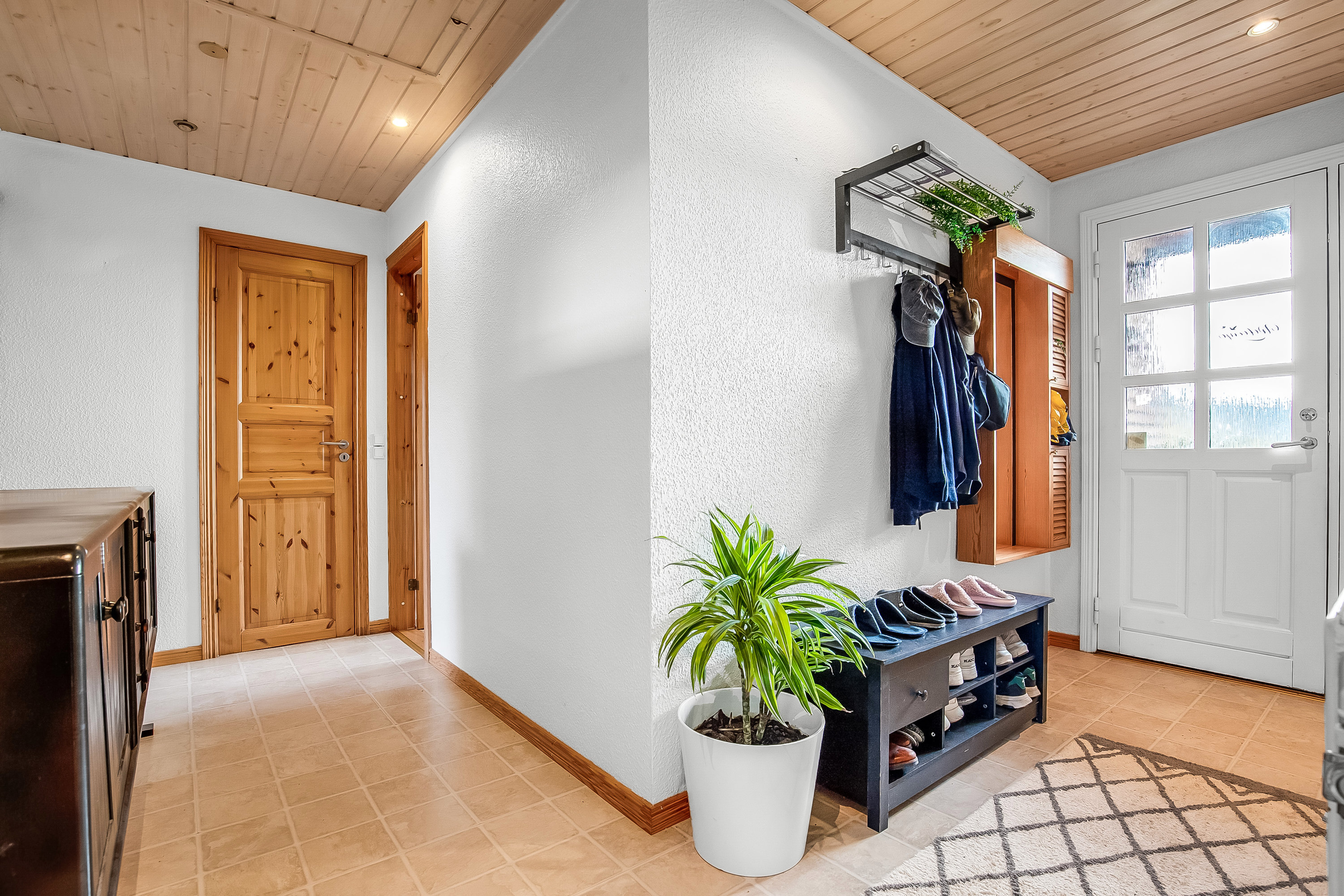 Fremhævet entré billede i fuldskærmstilstand. Billede af Paabyvej 28, Bramdrupdam, 6000 Kolding