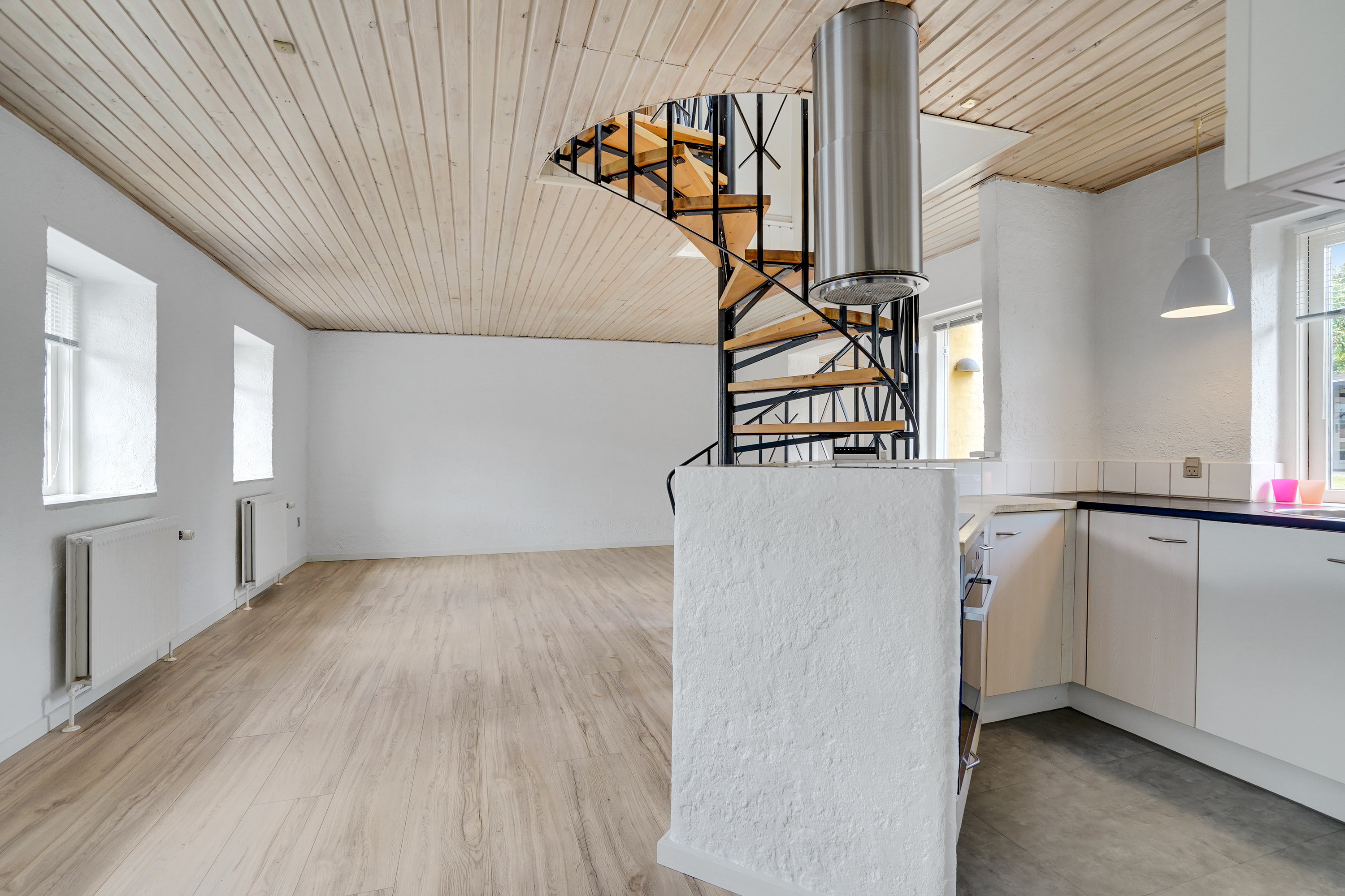 Fremhævet stue billede i fuldskærmstilstand. Billede af Overgade 15, 9800 Hjørring