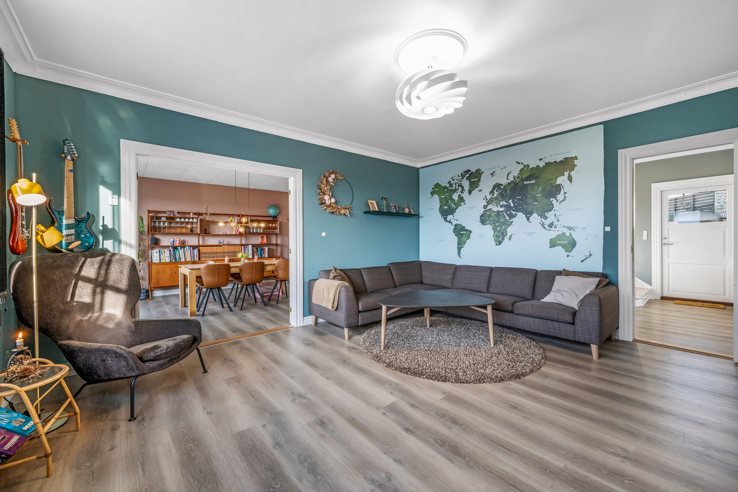 Fremhævet stue billede i fuldskærmstilstand. Billede af Gl Kongevej 25, 6920 Videbæk