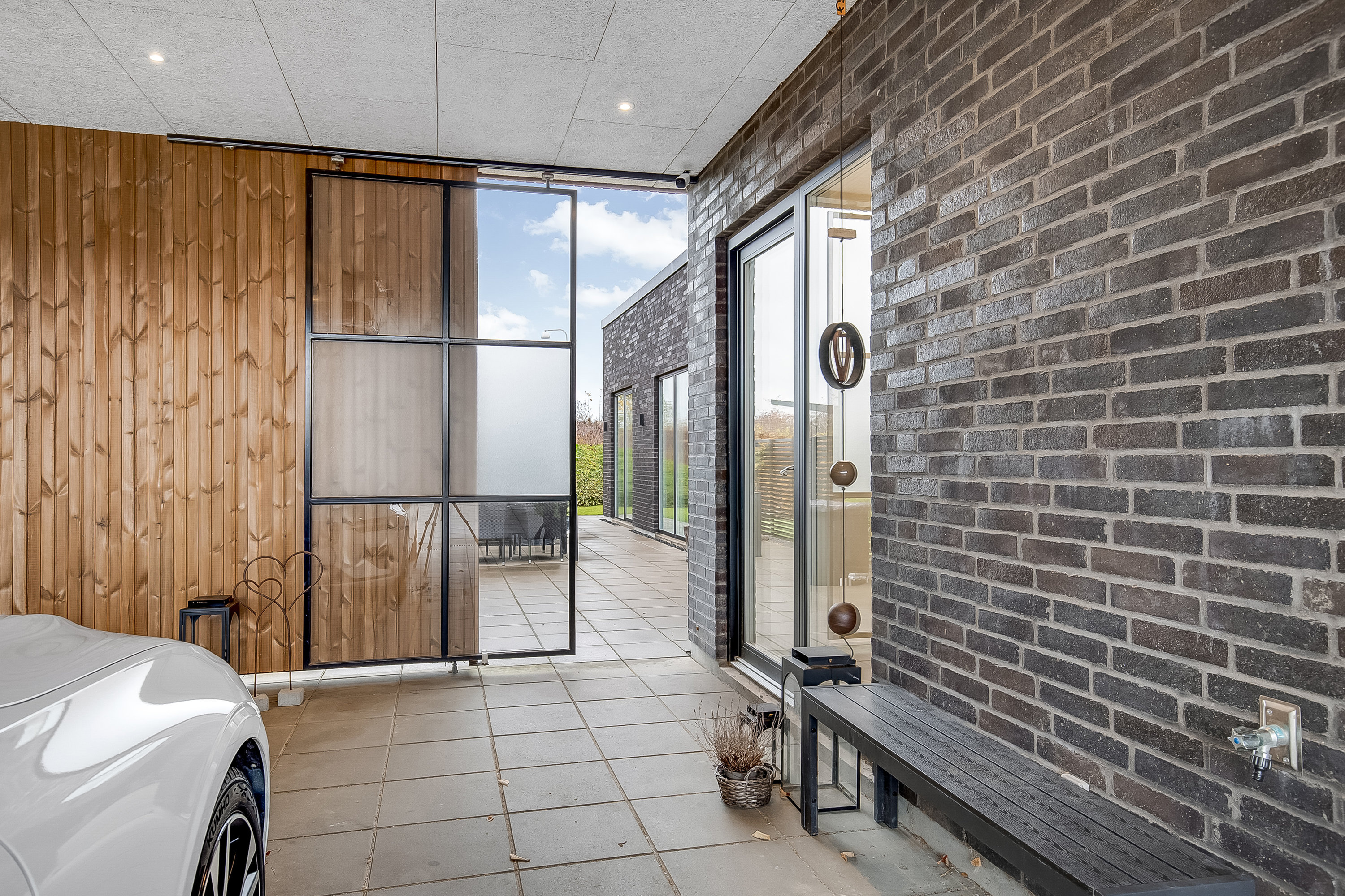 Fremhævet carport billede i fuldskærmstilstand. Billede af Goldbækparken 1, Dalby, 6000 Kolding