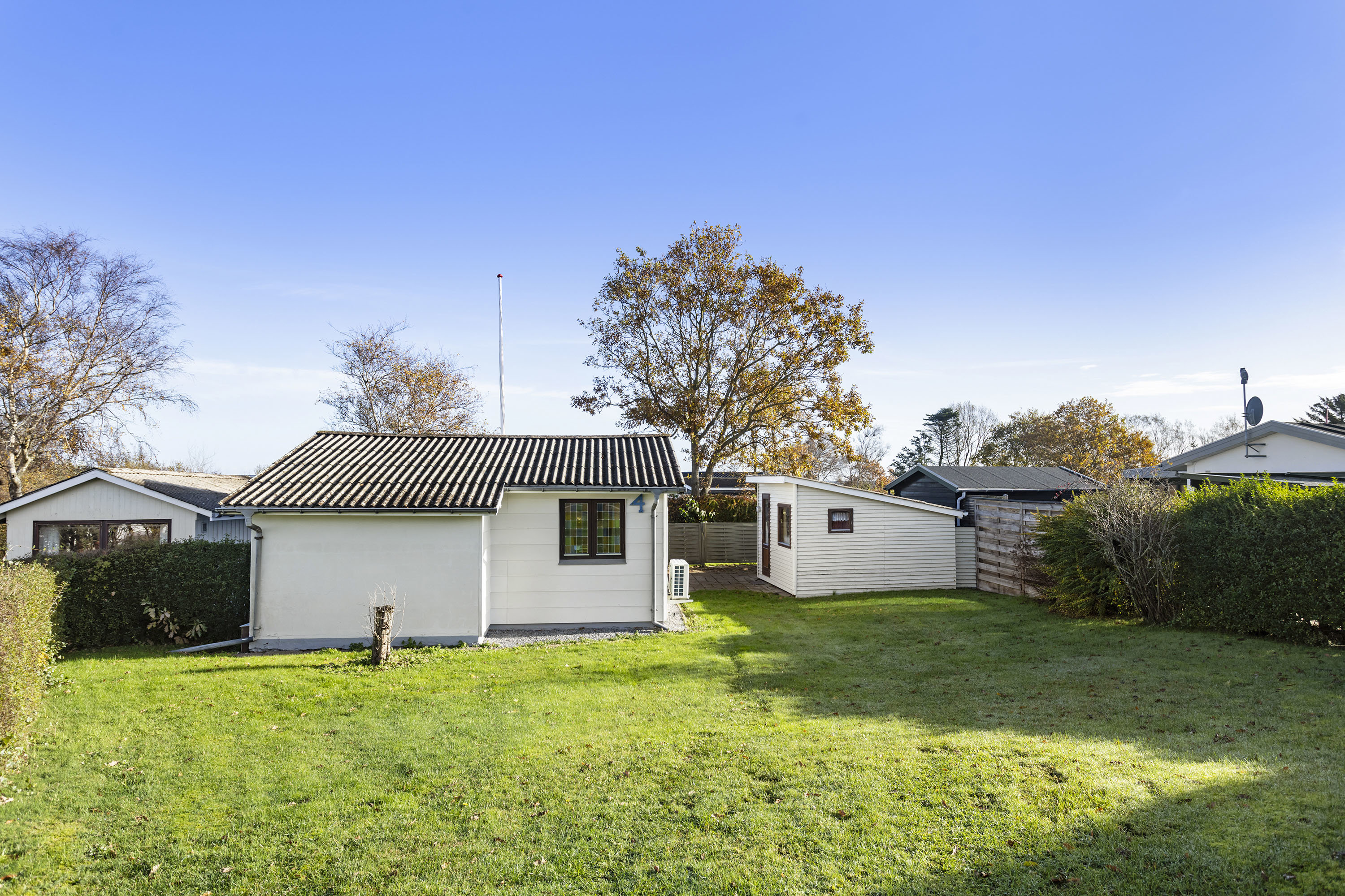 Fremhævet facade billede i fuldskærmstilstand. Billede af Nordre Strandvej 4, 9300 Sæby