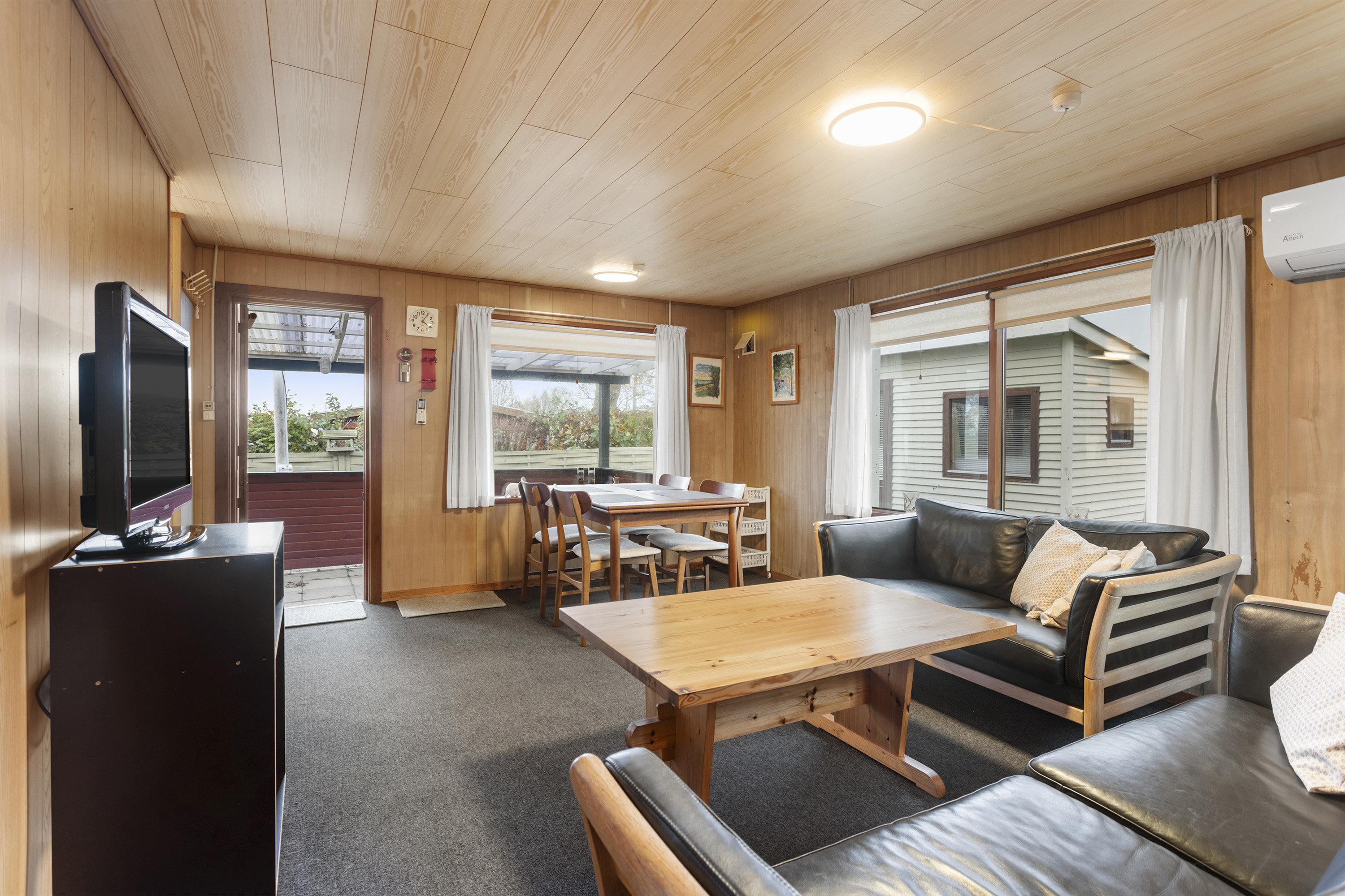 Fremhævet stue billede i fuldskærmstilstand. Billede af Nordre Strandvej 4, 9300 Sæby