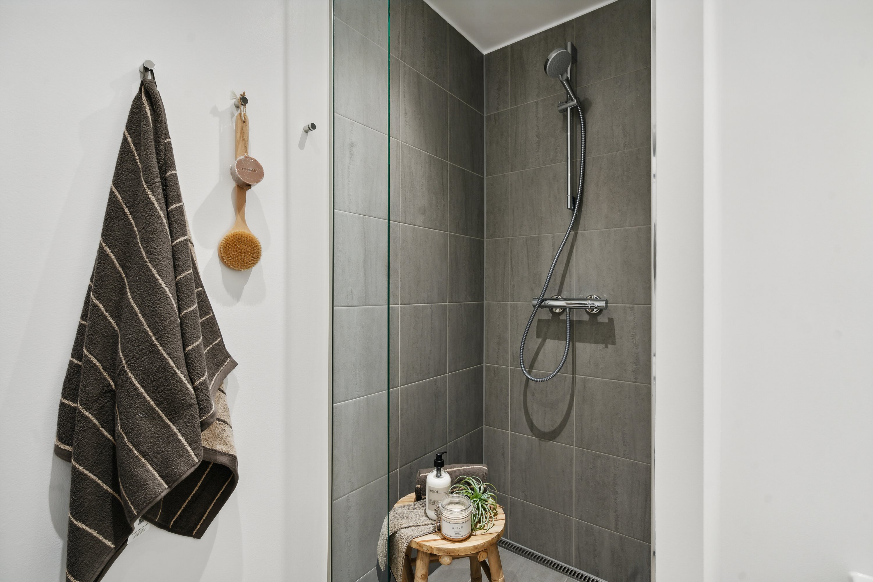 Fremhævet badeværelse billede i fuldskærmstilstand. Billede af Midgårdsvej 2, st.. tv., 5200 Odense V