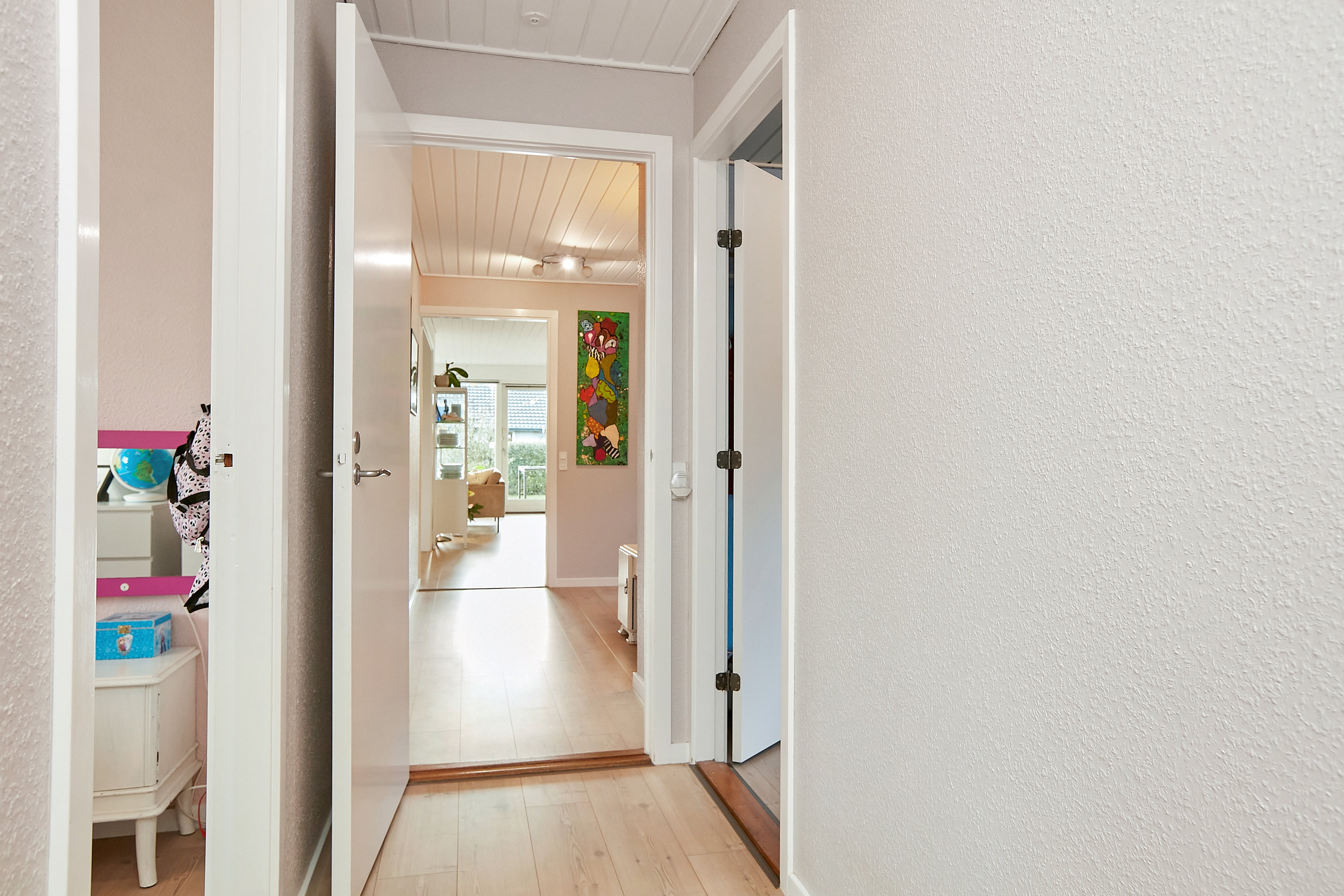 Fremhævet gang billede i fuldskærmstilstand. Billede af Bakkegårdsparken 4, 7171 Uldum