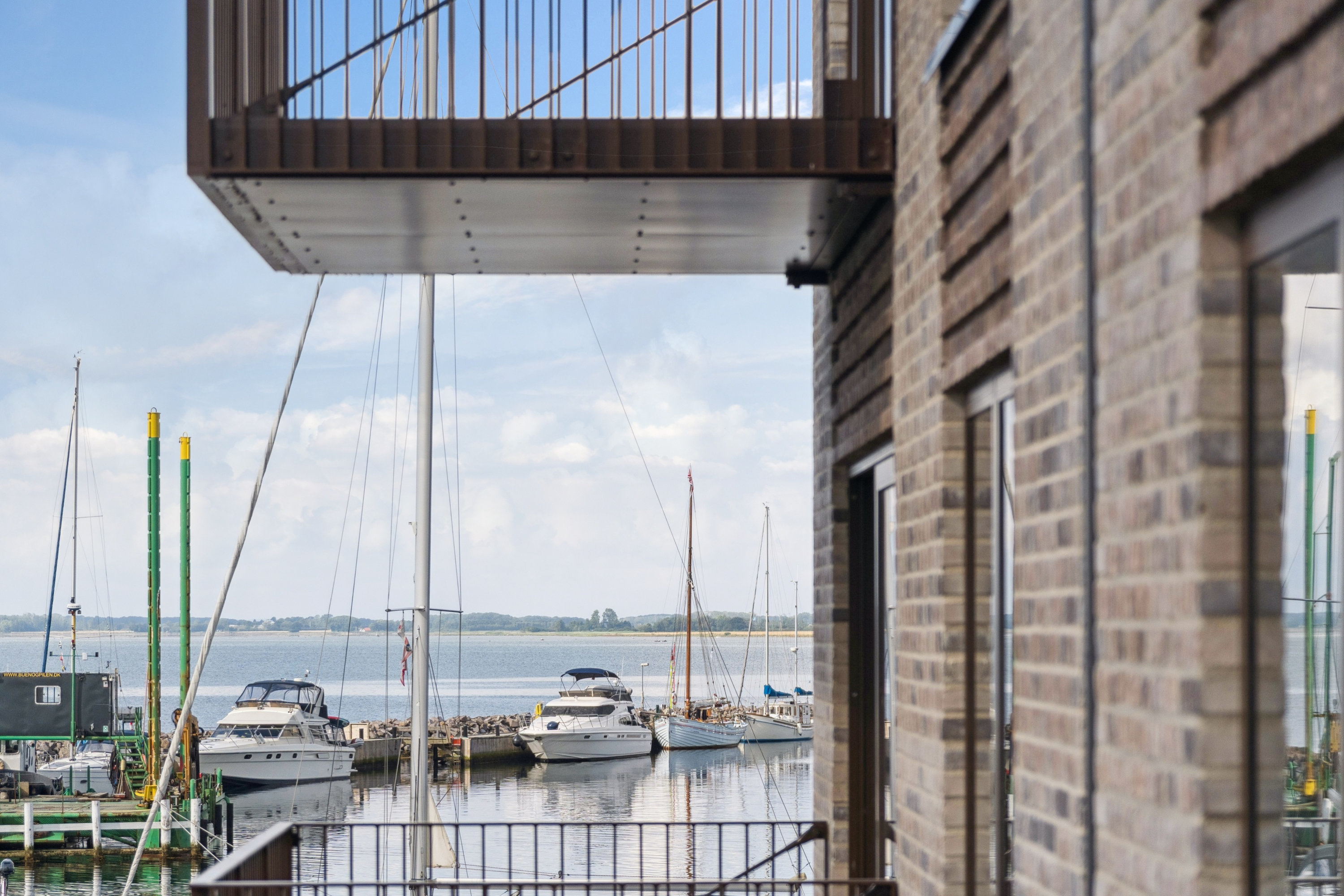 Fremhævet  billede i fuldskærmstilstand. Billede af Færgebyen 46, 2. 2., Hou, 8300 Odder