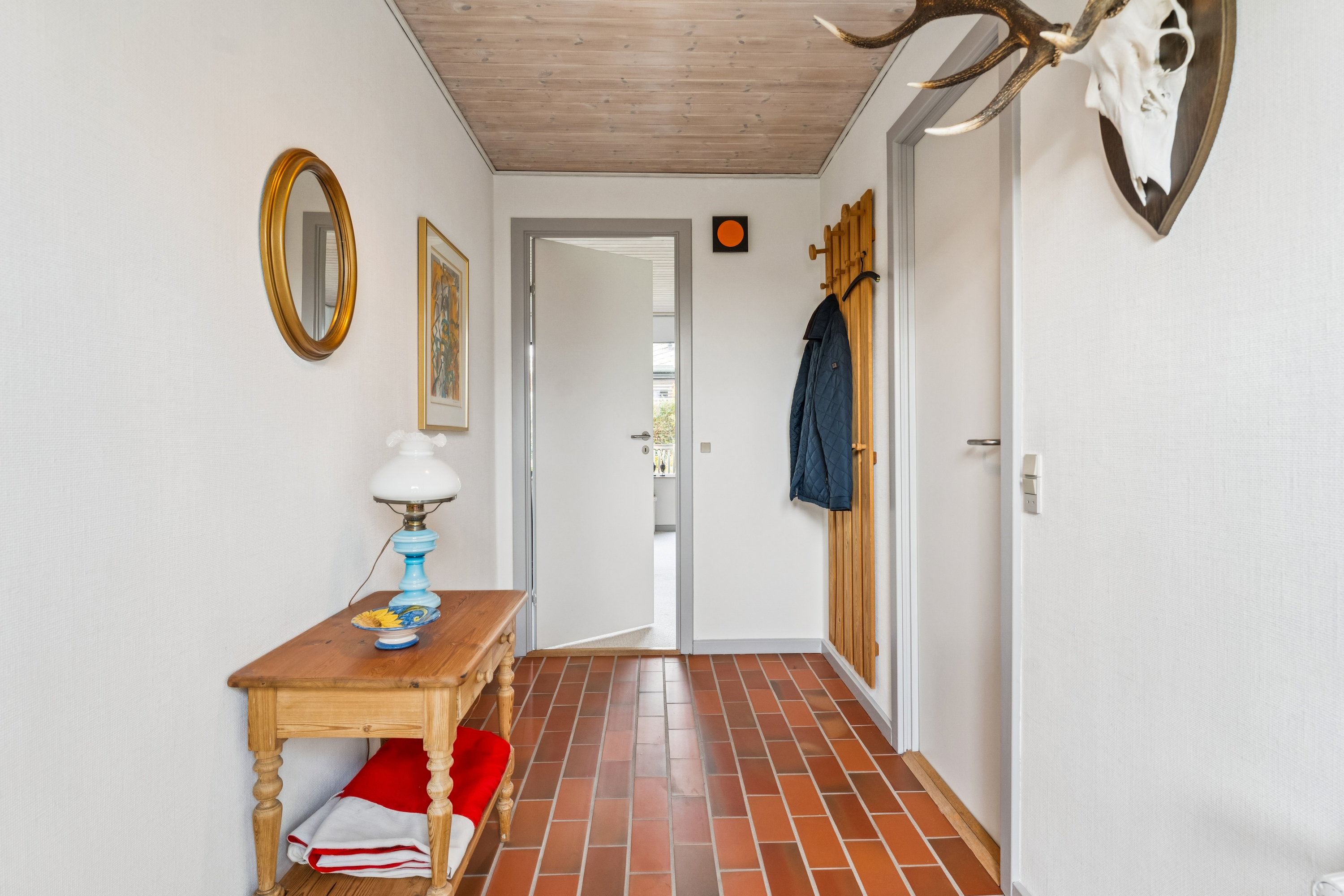 Miniaturebillede 1: entré. Billede af Tranevej 4, Stevnstrup, 8870 Langå