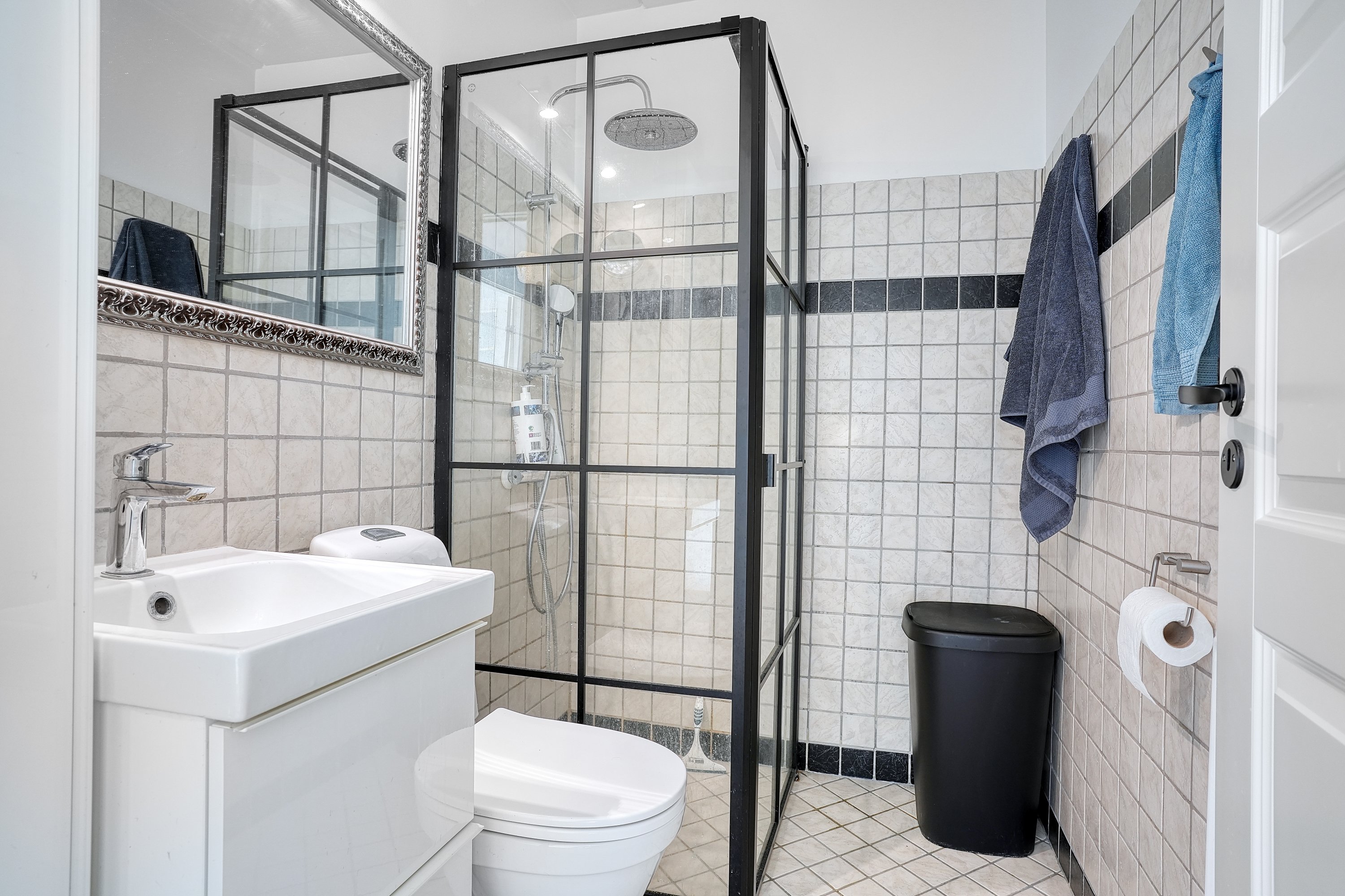 Fremhævet badeværelse billede i fuldskærmstilstand. Billede af Teglgårdsvej 425, 2. th., 3050 Humlebæk