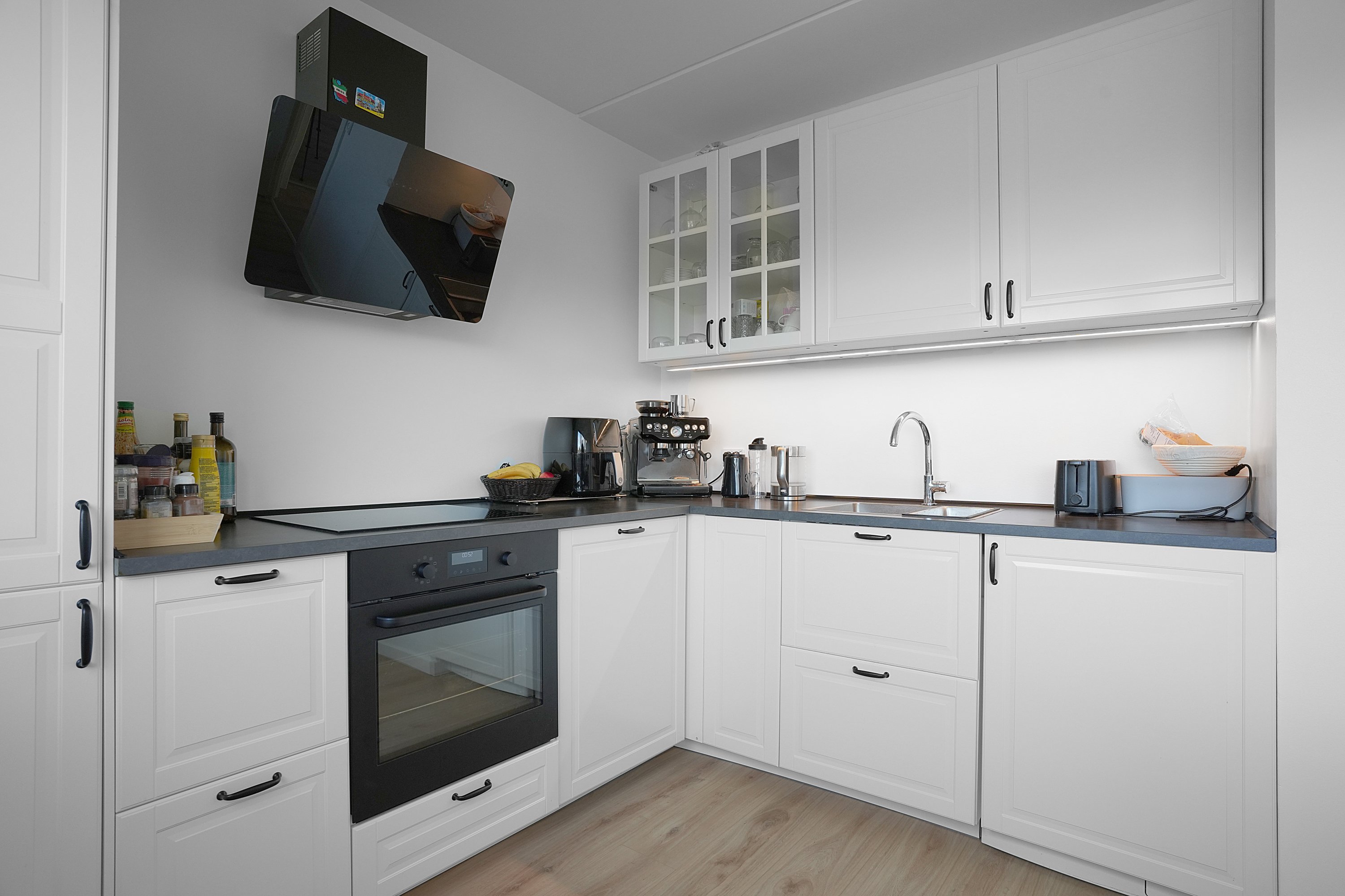 Fremhævet køkken billede i fuldskærmstilstand. Billede af Teglgårdsvej 425, 2. th., 3050 Humlebæk