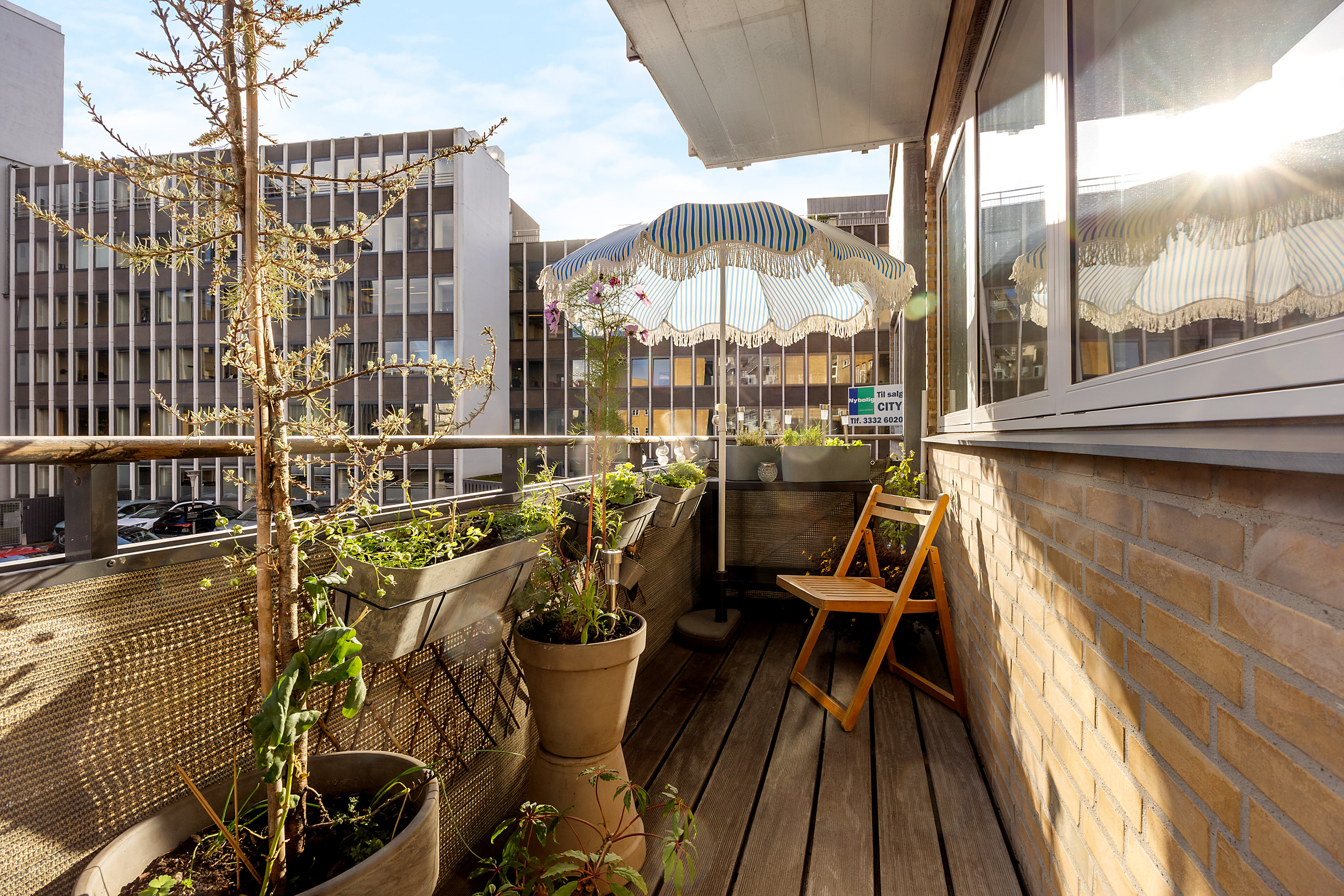 Miniaturebillede 2: altan. Billede af Nørre Søgade 37C, 1. 4., 1370 København K