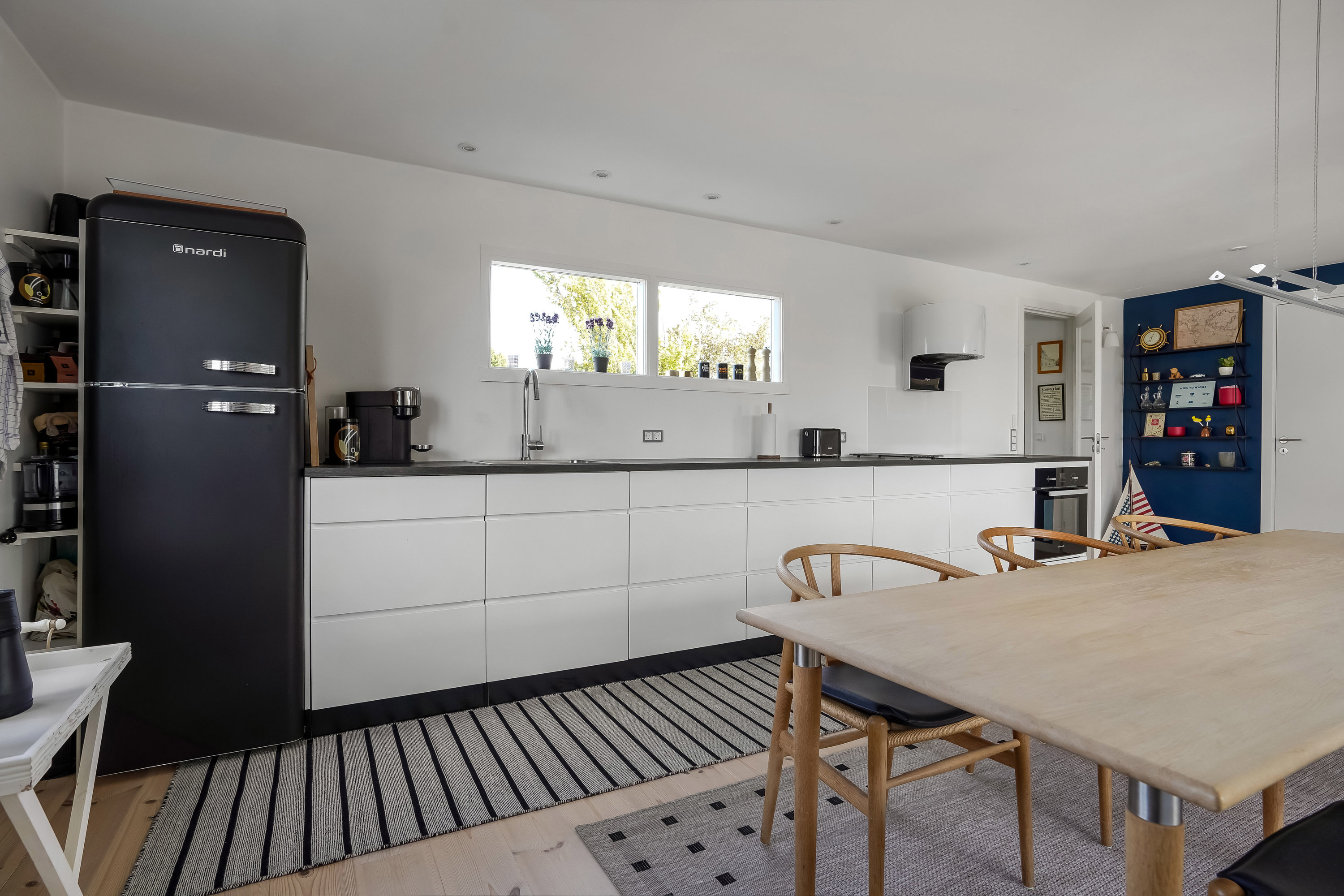 Fremhævet køkken billede i fuldskærmstilstand. Billede af Røllikevej 39, 5300 Kerteminde