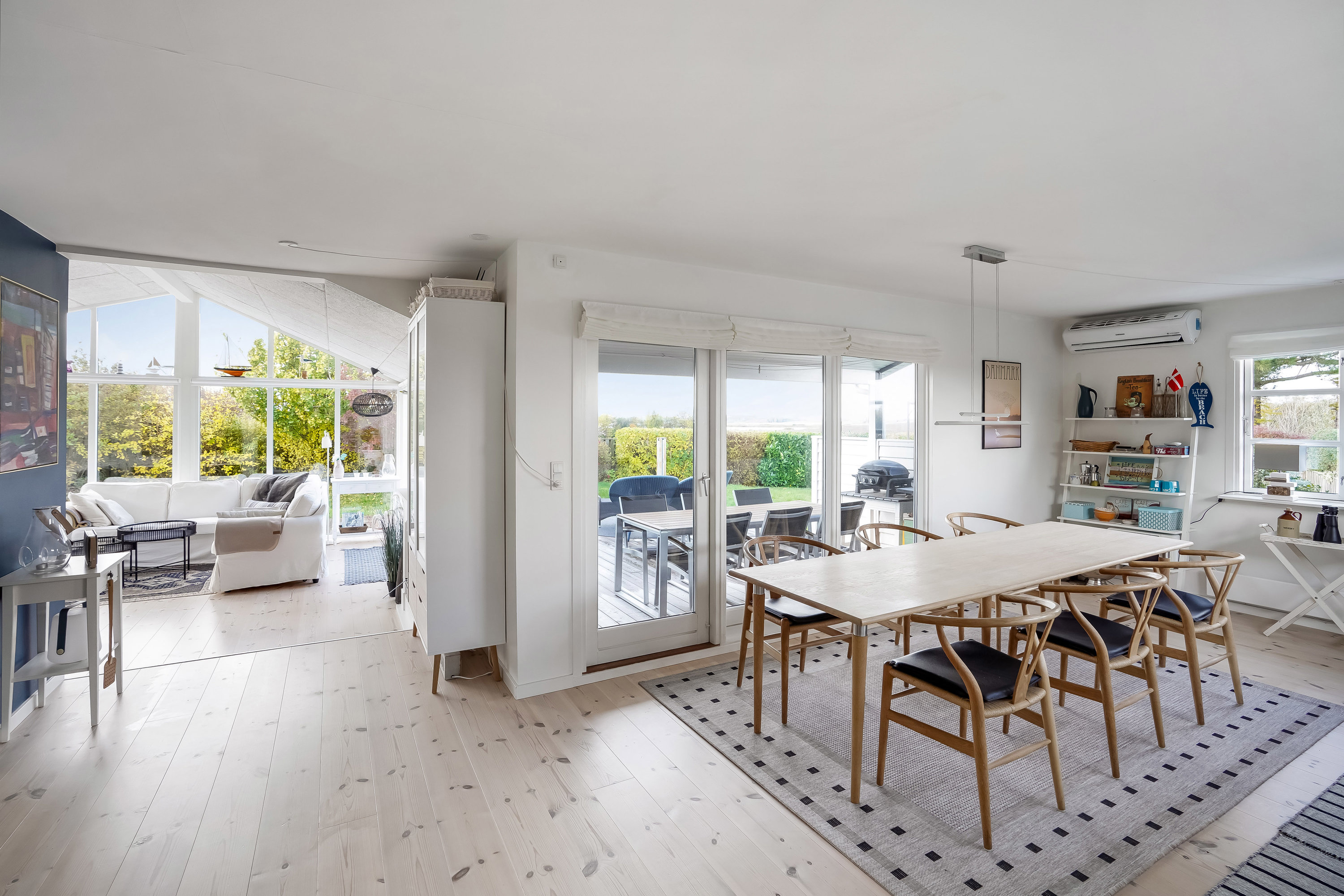 Fremhævet stue billede i fuldskærmstilstand. Billede af Røllikevej 39, 5300 Kerteminde